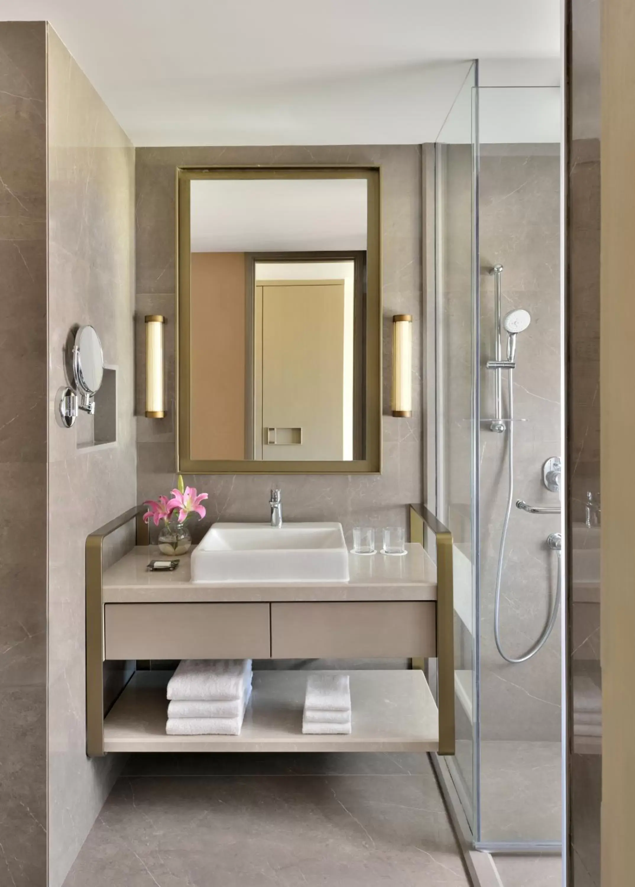 Premium, Guest room, 2 Twins, Executive Lounge Access, 2 pieces laundry per day in Courtyard by Marriott Bhopal Premium, Guest room, 2 Twins, Executive Lounge Access, 2 pieces laundry per day in Courtyard by Marriott Bhopal