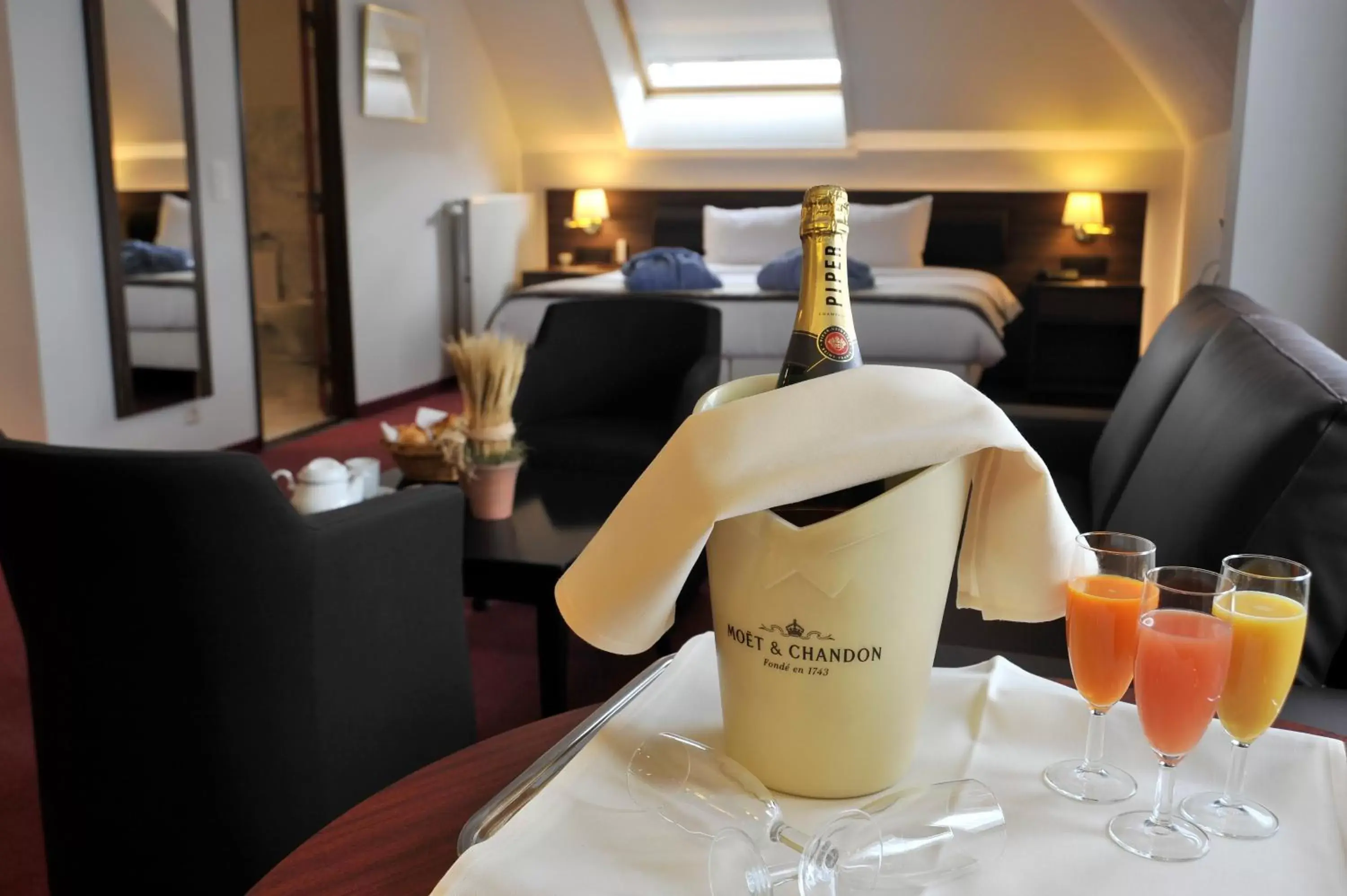 Suite in Golden Tulip Hotel de’ Medici Suite in Golden Tulip Hotel de’ Medici