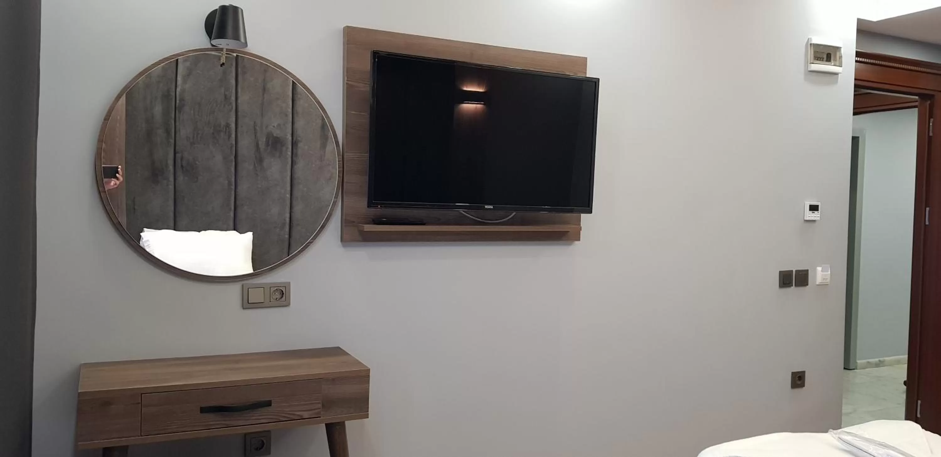 Communal lounge/ TV room in Basilissis Hotel