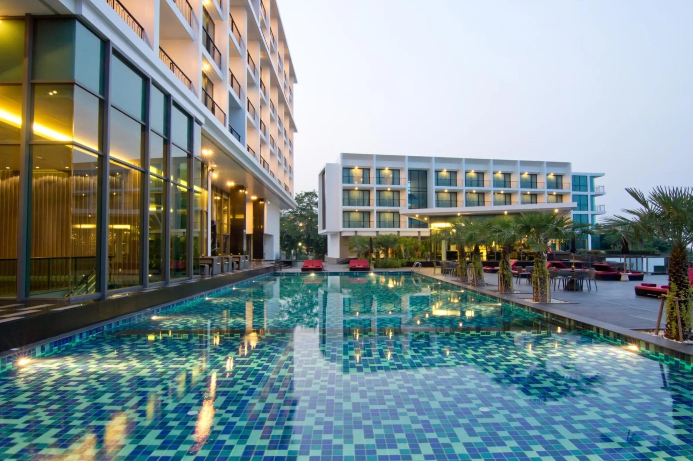 Swimming pool in Way Hotel Pattaya