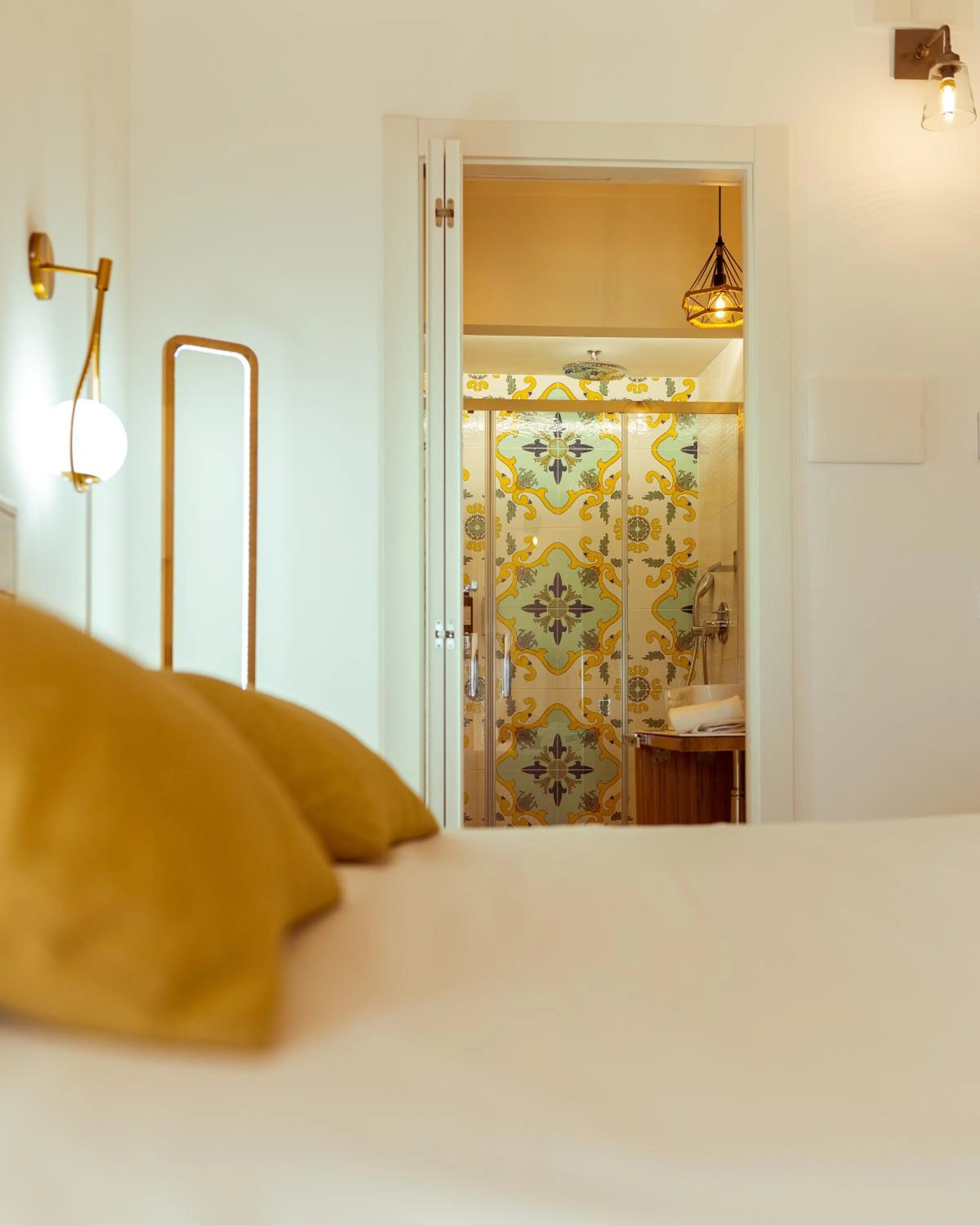Bathroom, Bed in Domus Maris Relais Boutique Hotel