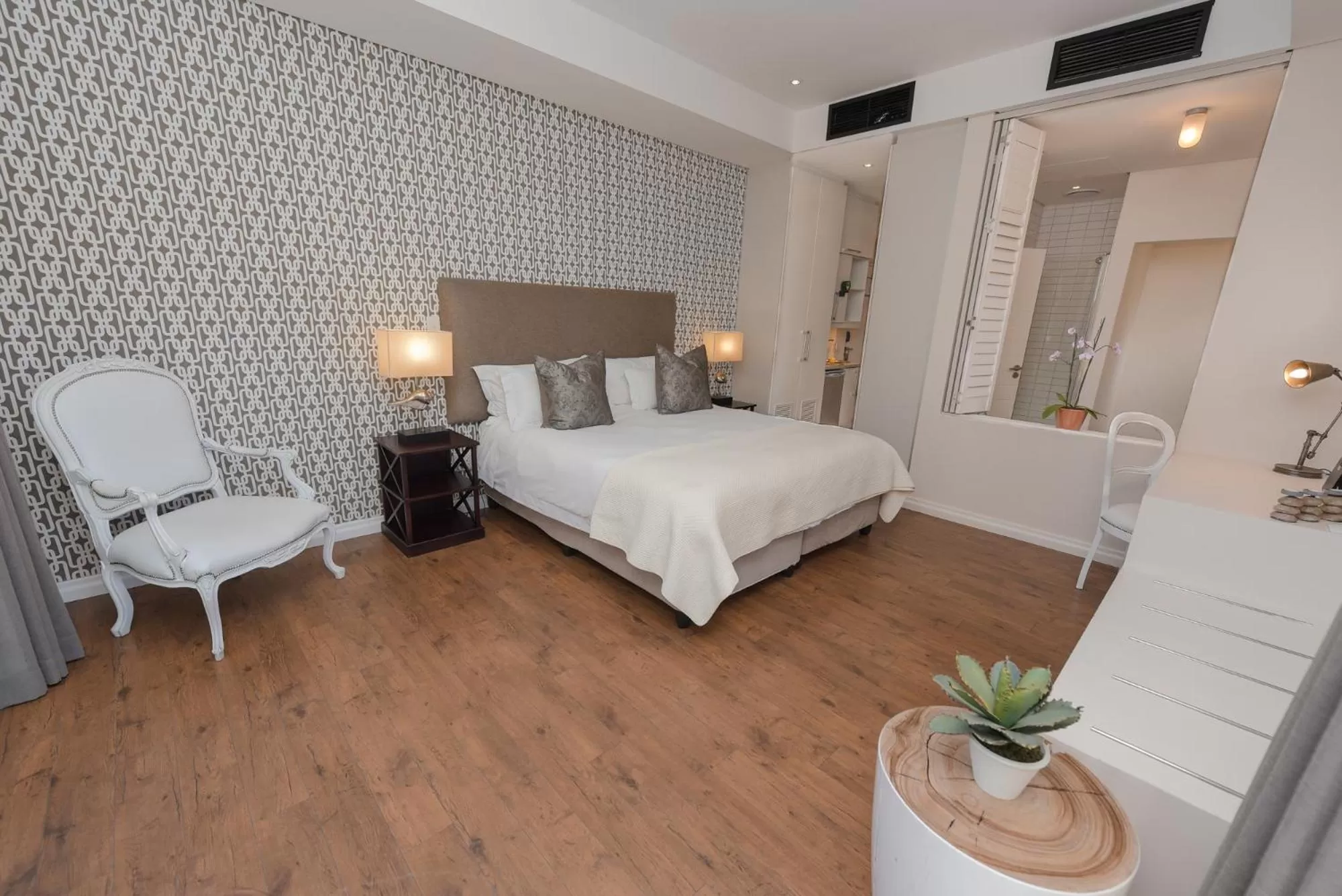 Photo of the whole room, Bed in Turbine Hotel & Spa