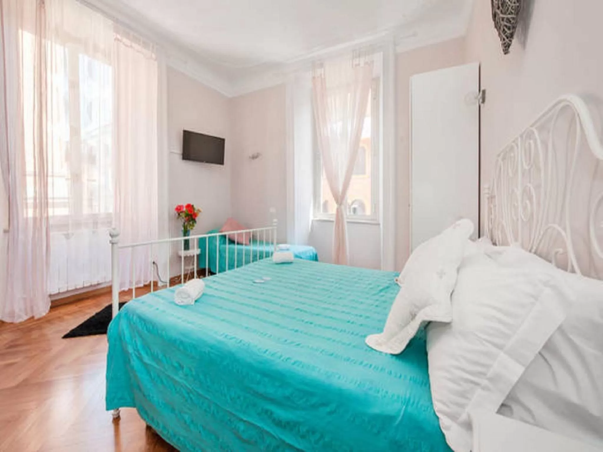 Bed in Sesto Suites Central