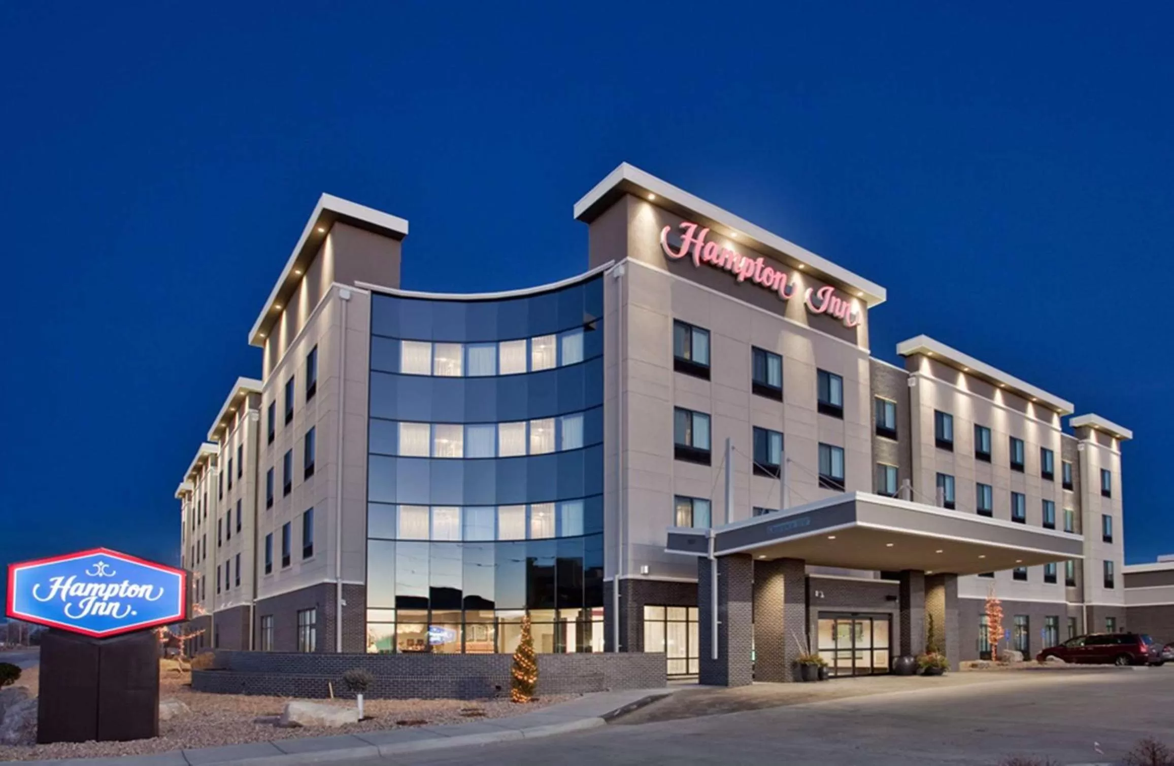 Property building in Hampton Inn Kearney