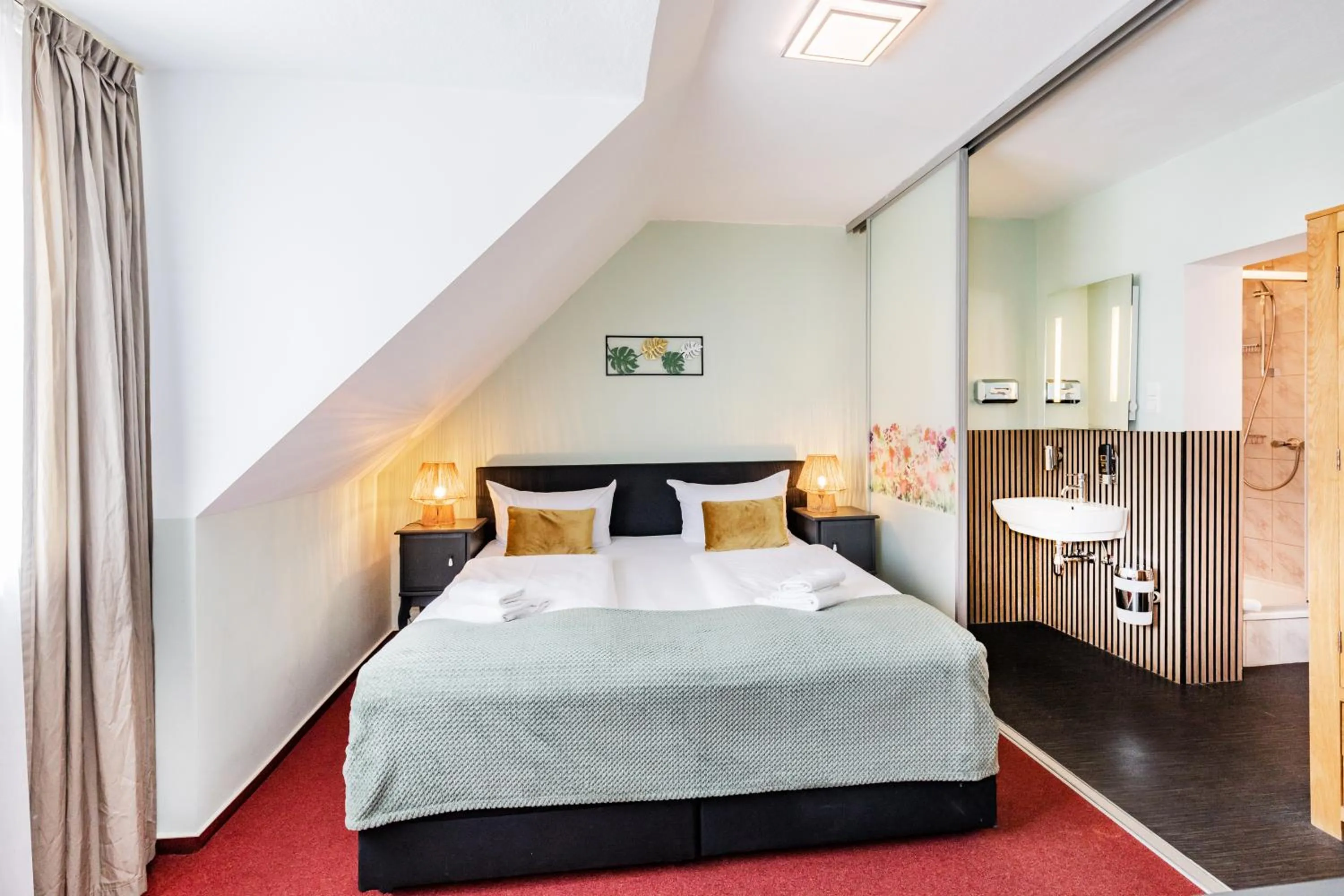 Photo of the whole room, Bed in Hotel Fürst Garden