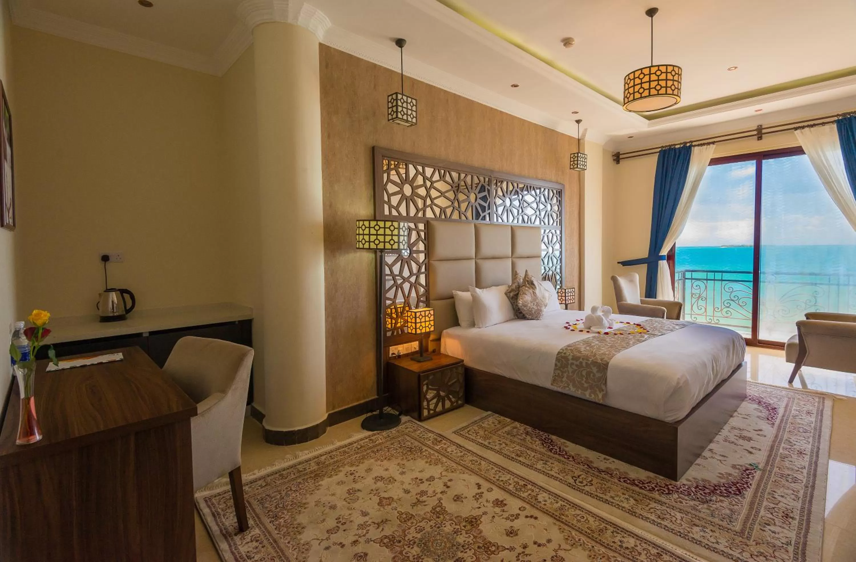 Sea view, Bed in Golden Tulip Zanzibar Resort