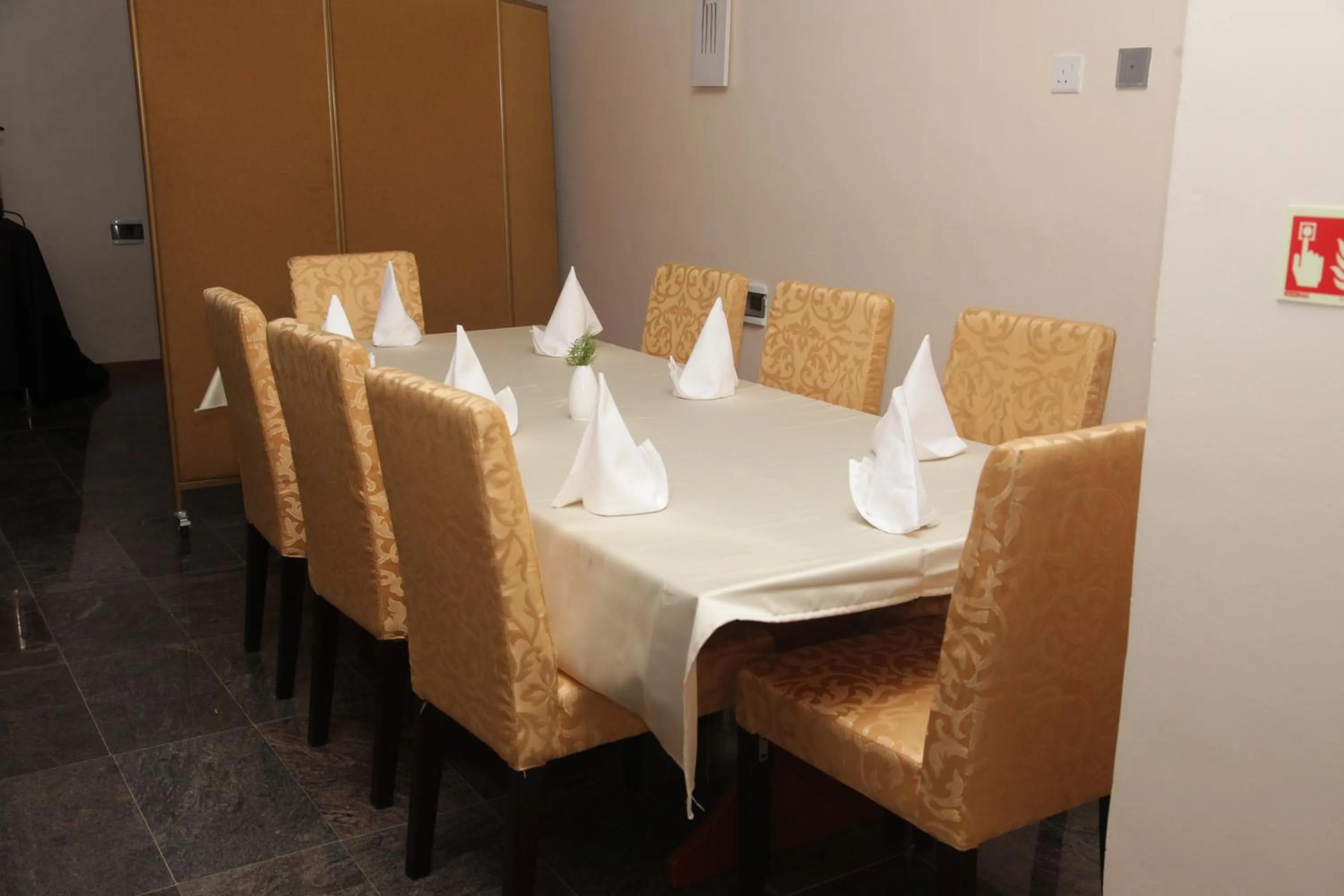 Business facilities, Dining Area in Swiss International Mabisel Port Harcourt