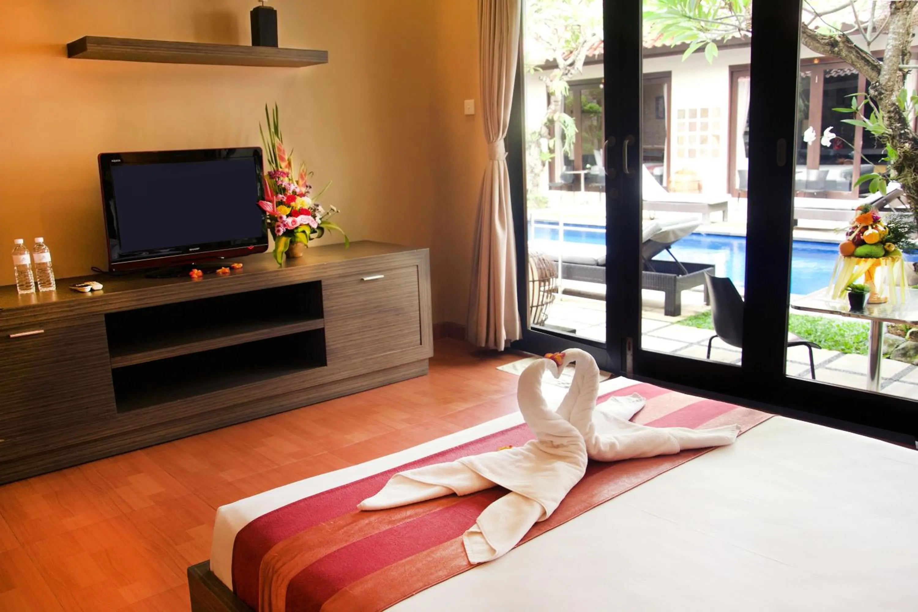 Balcony/Terrace, Bed in Sindhu Mertha Suite