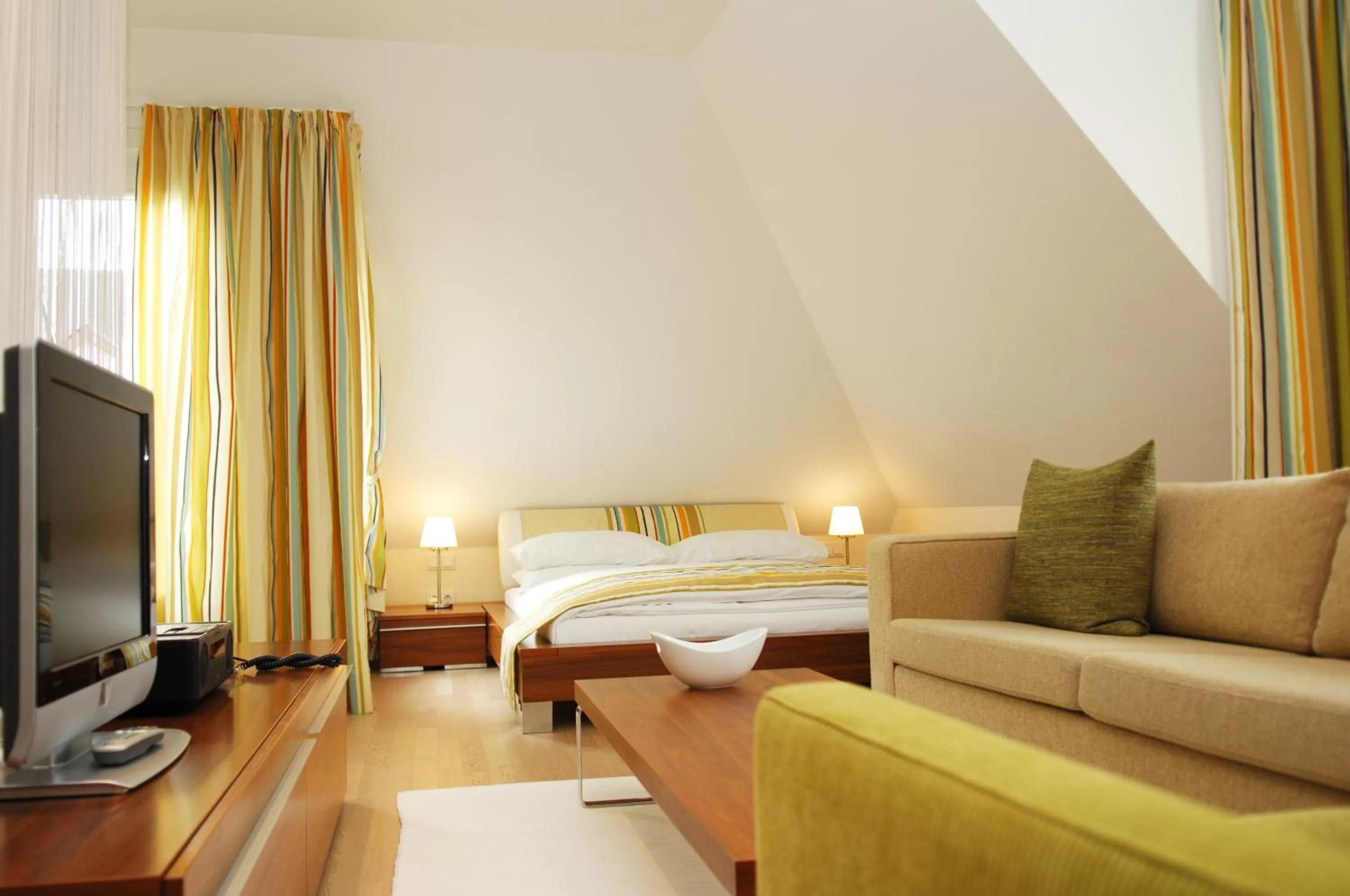 Photo of the whole room, Bed in Das Spritzenhaus