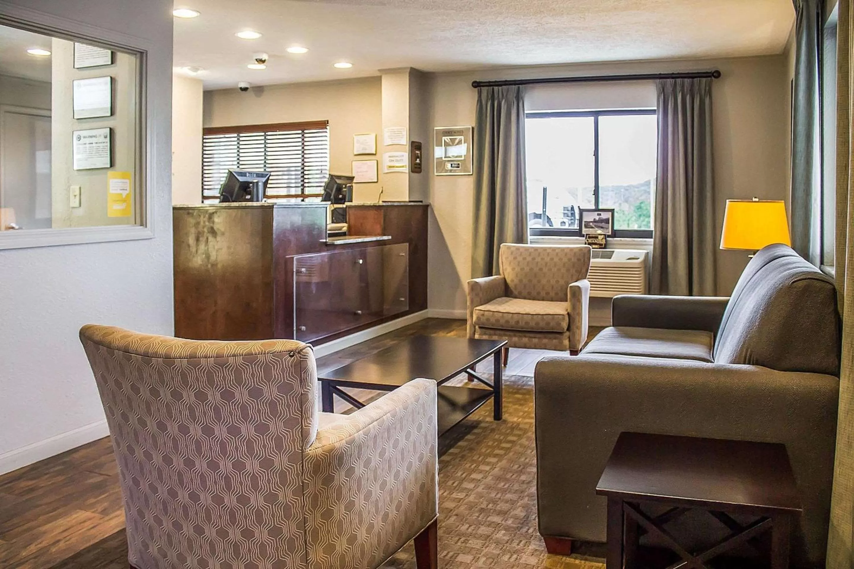 Lobby or reception in Quality Inn Cambridge