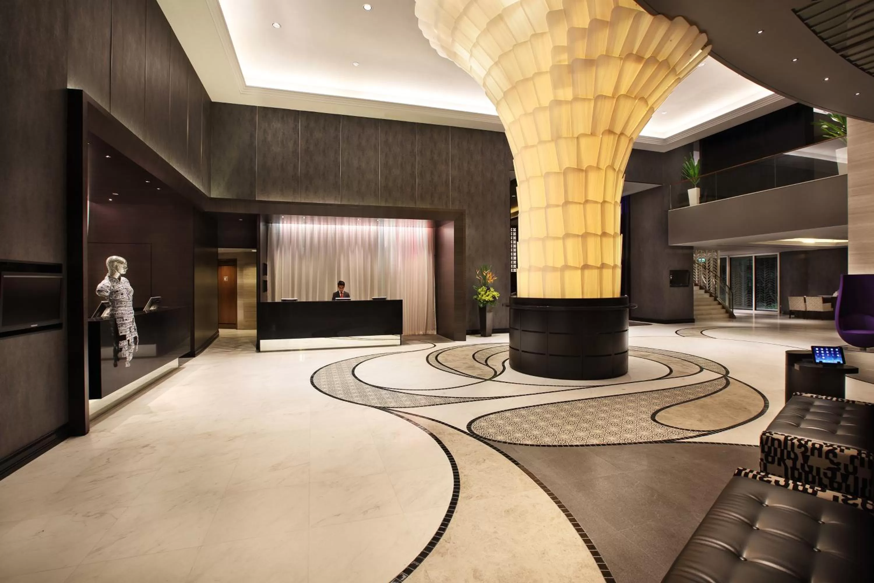 Lobby or reception in Rendezvous Hotel Singapore by Far East Hospitality