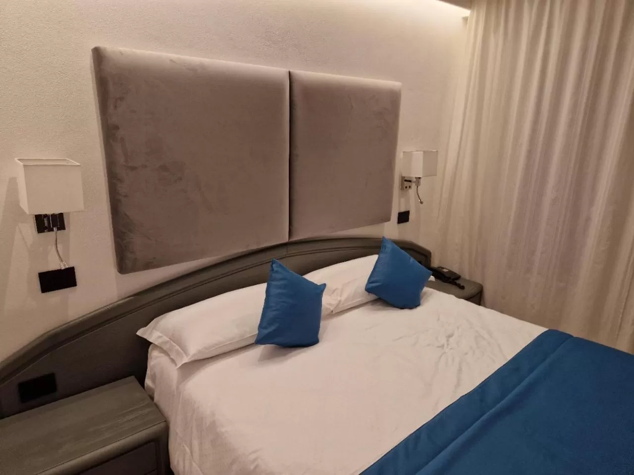 Bed in Albergo Cappello e Cadore