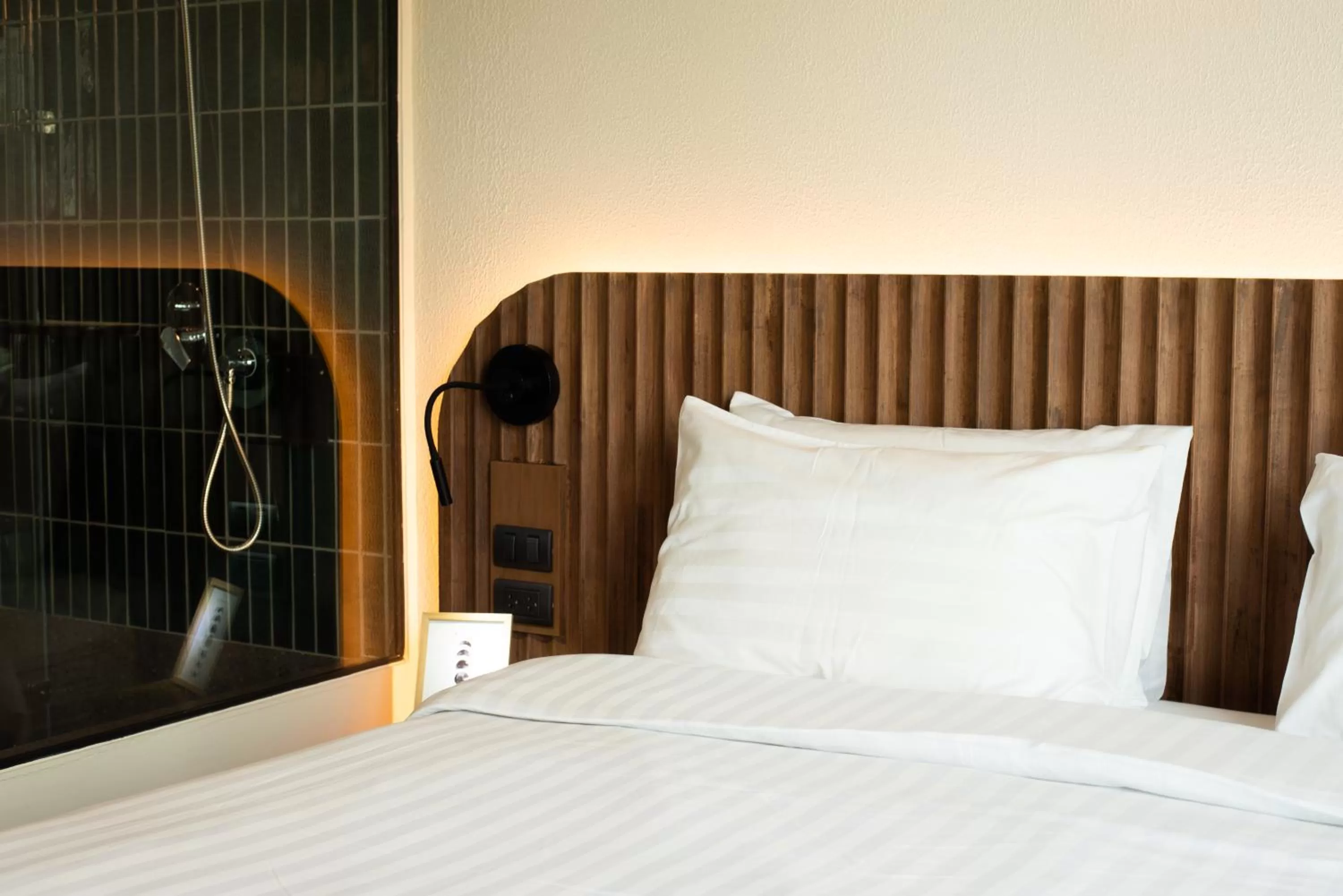 Bedroom, Bed in karaarom hotel