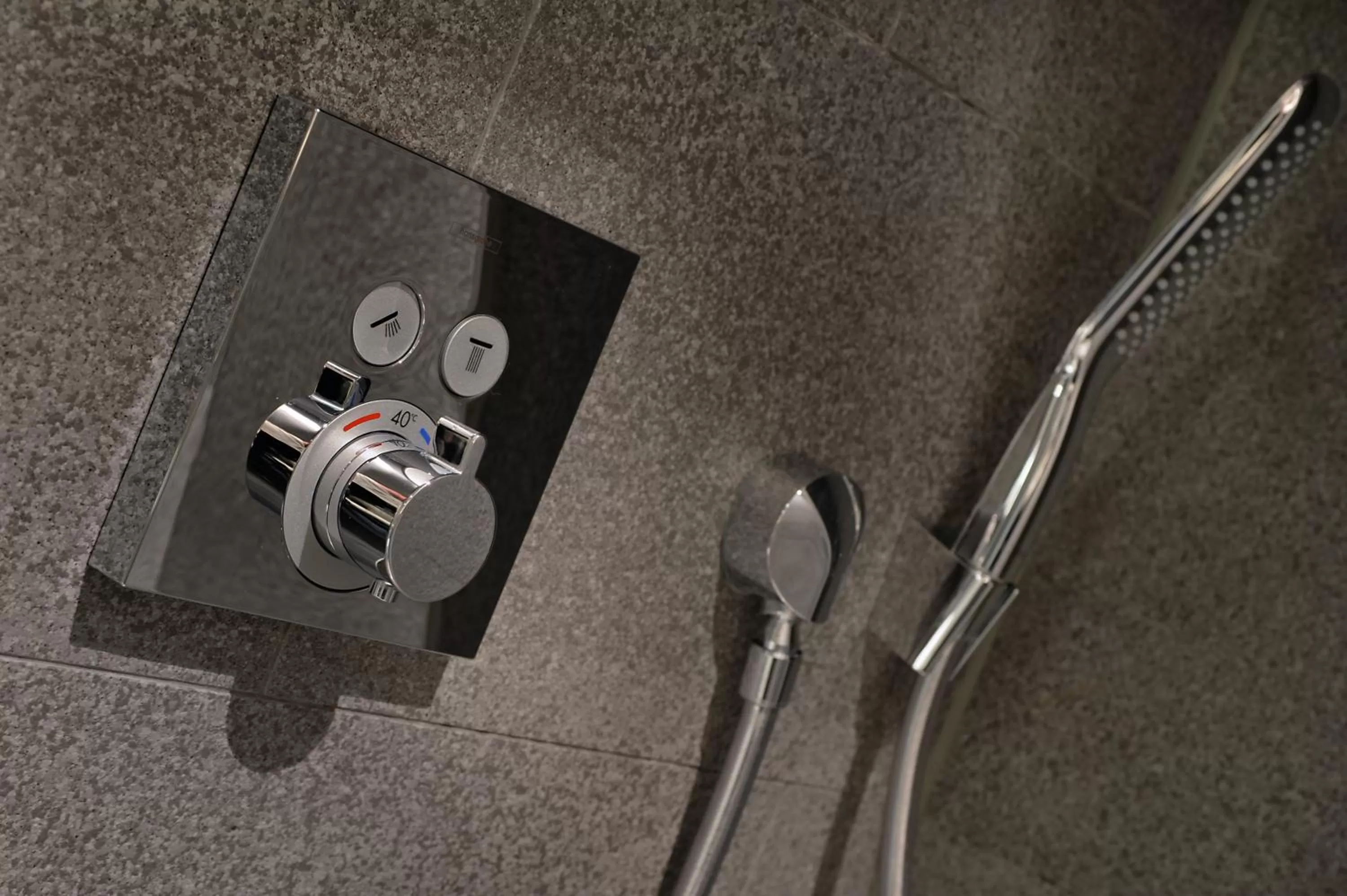 Shower in Amsterdam Forest Hotel