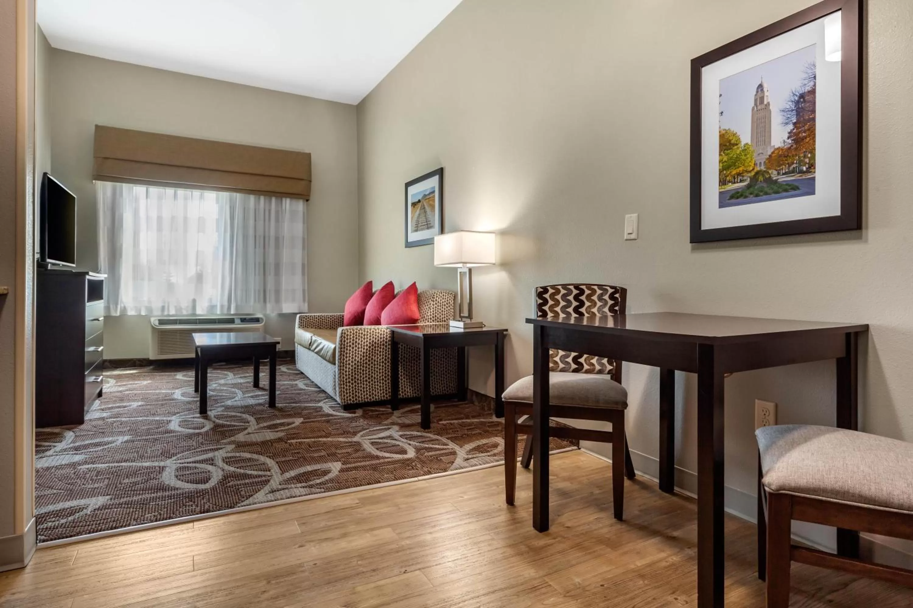 Living room in MainStay Suites Lincoln University Area