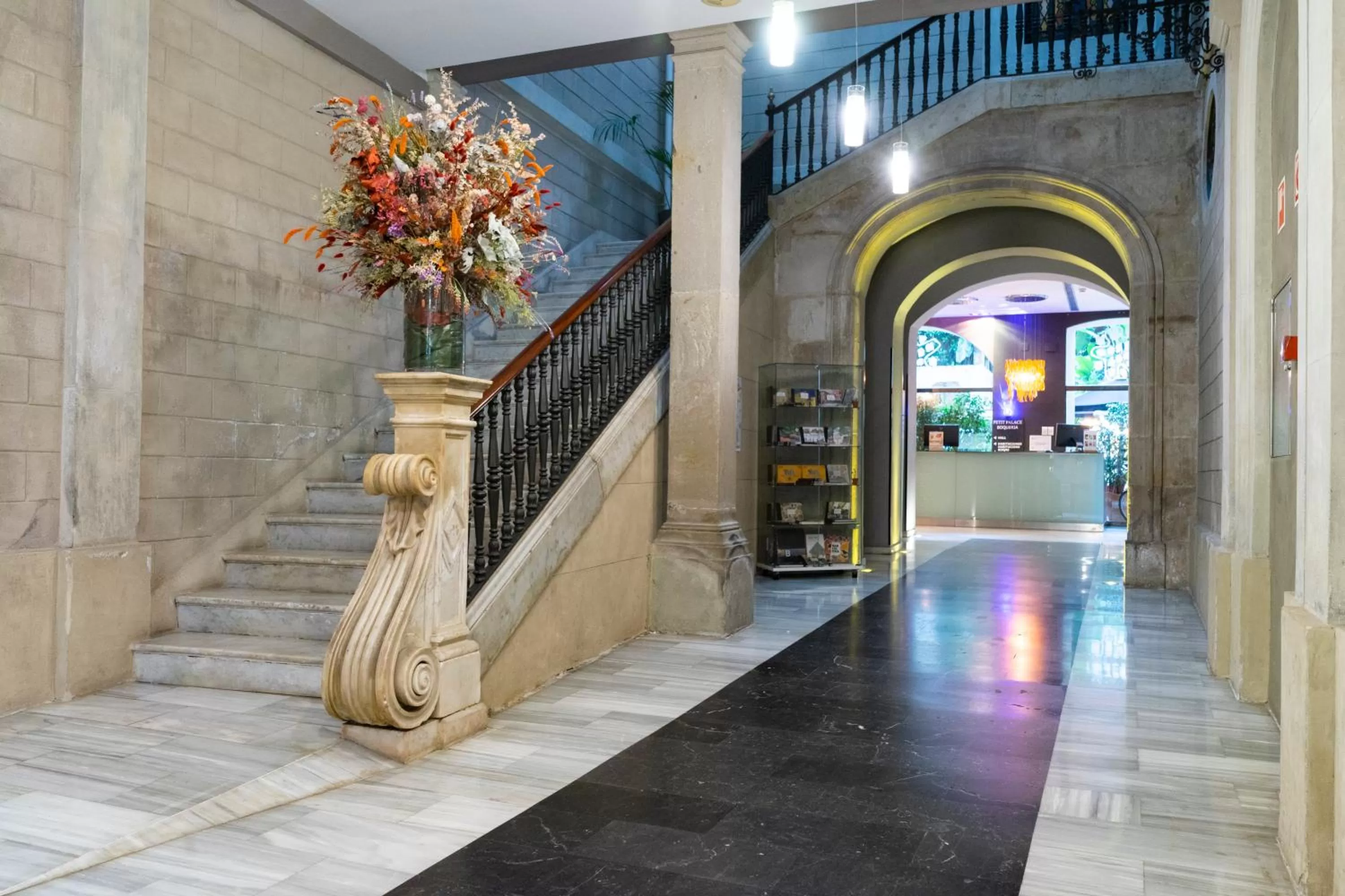 Lobby or reception in Petit Palace Boqueria Garden