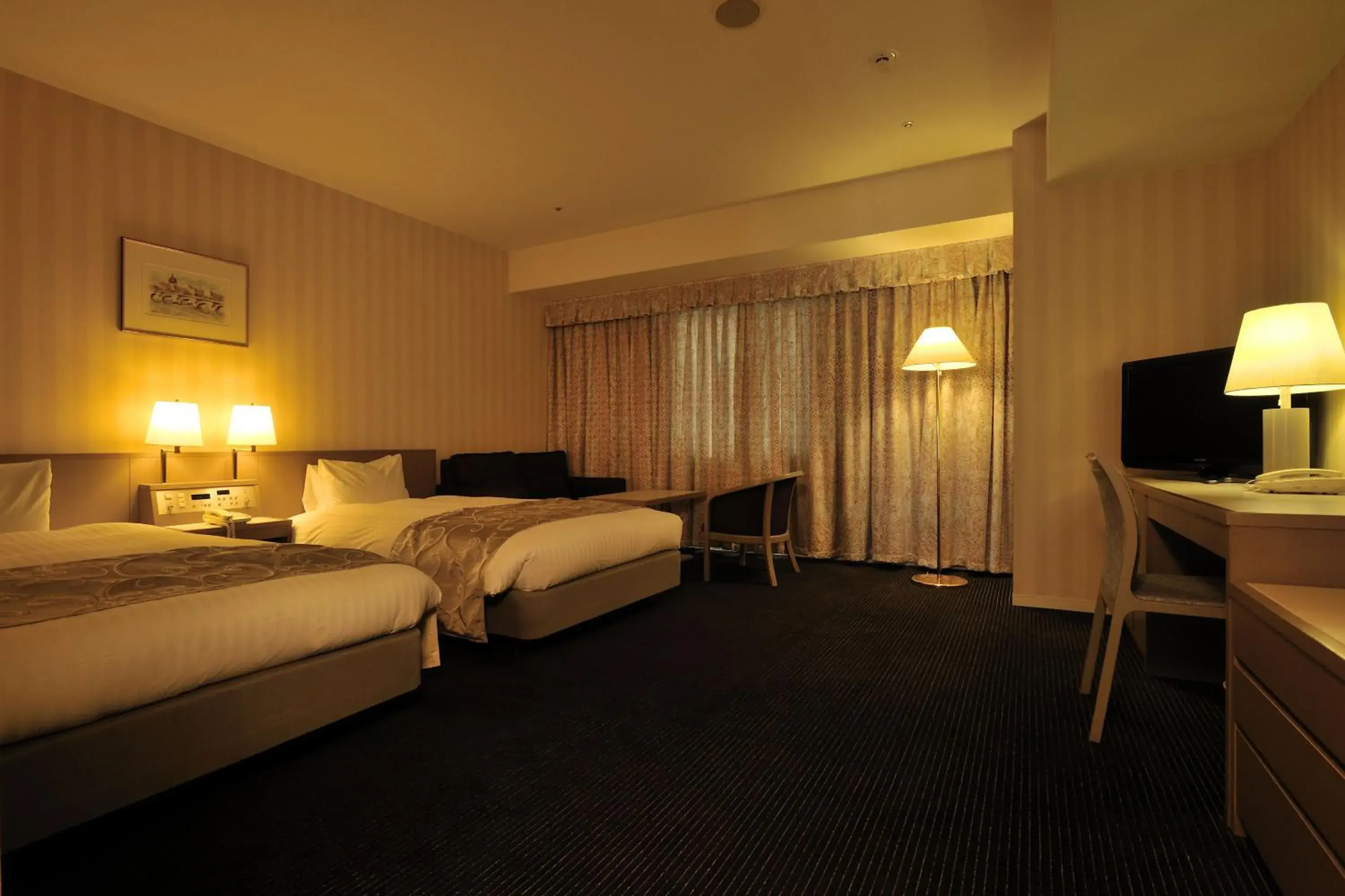 Twin Room with Mountain View - single occupancy - Smoking in Hotel Aomori Twin Room with Mountain View - single occupancy - Smoking in Hotel Aomori