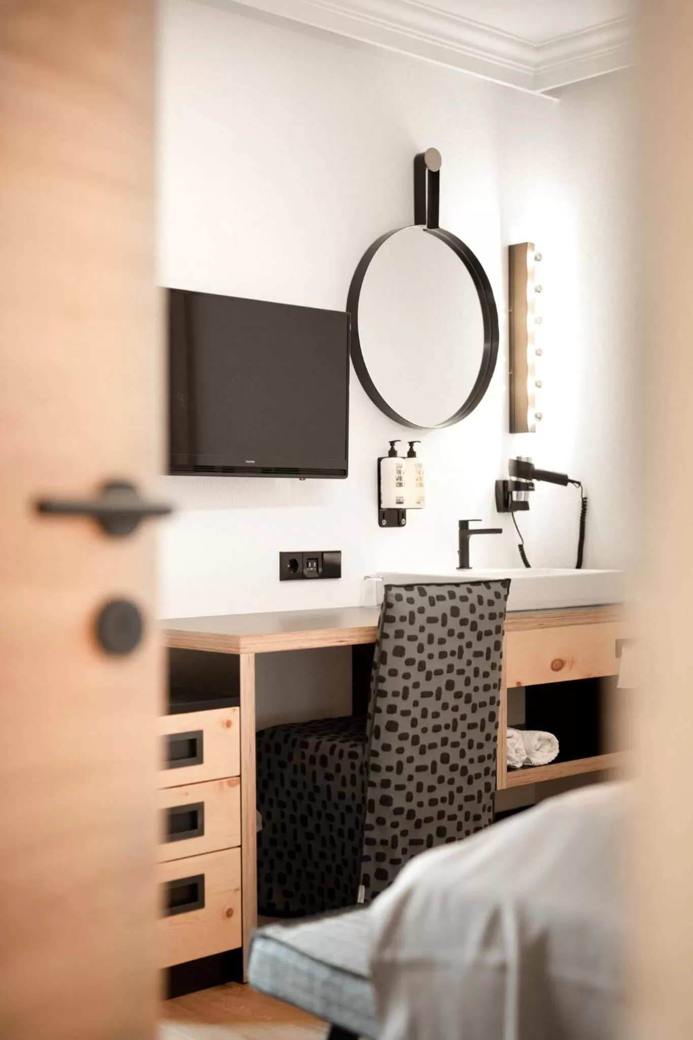 Bedroom, Bed in Hotel & Appartements Tiroler Buam