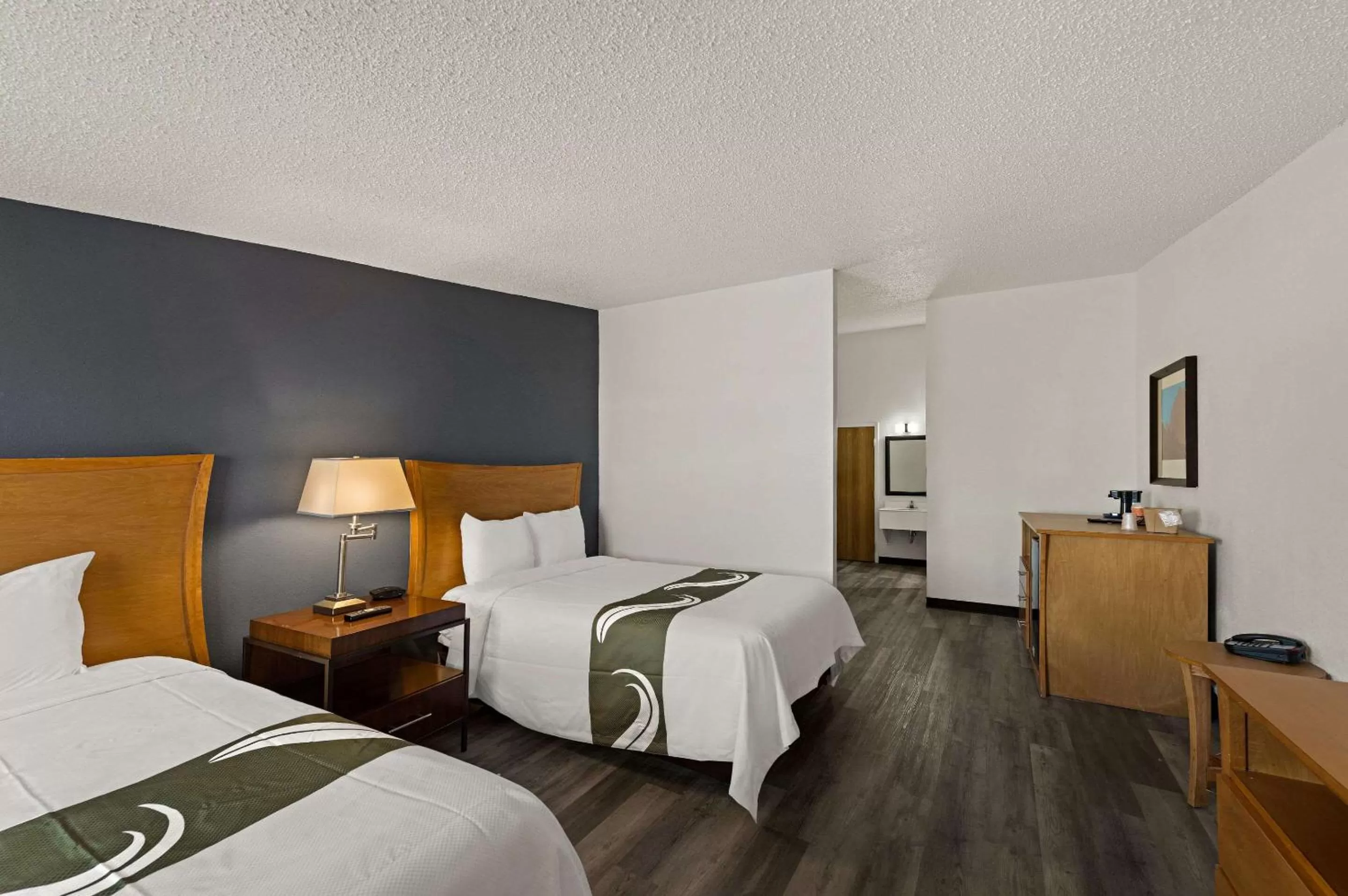 Bedroom, Bed in Quality Inn & Suites Council Bluffs - Omaha East