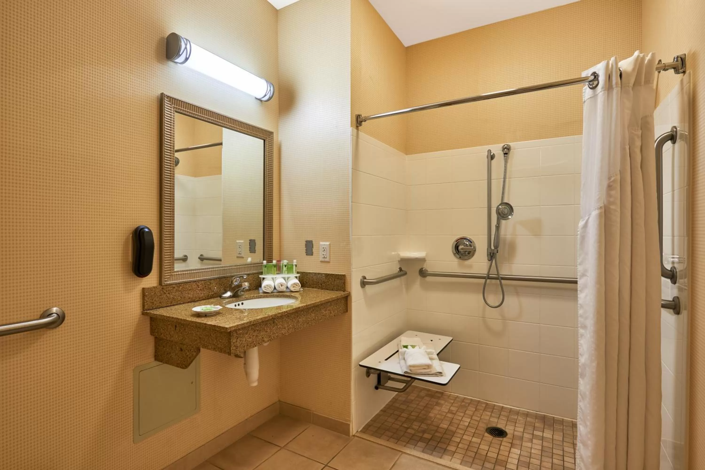 Queen Room with Two Queen Beds - Disability Access with Roll In Shower in Holiday Inn Express & Suites El Paso Airport, an IHG Hotel