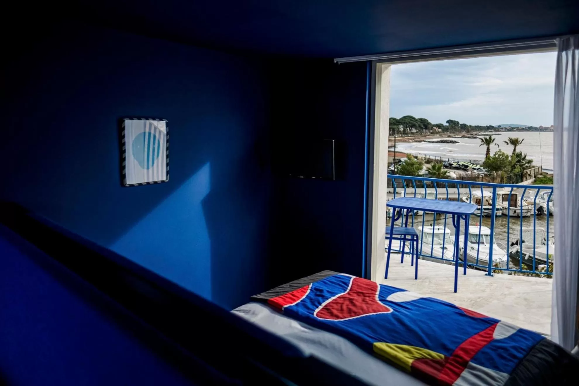 Balcony/Terrace, Bed in Hôtel La Reine Jane