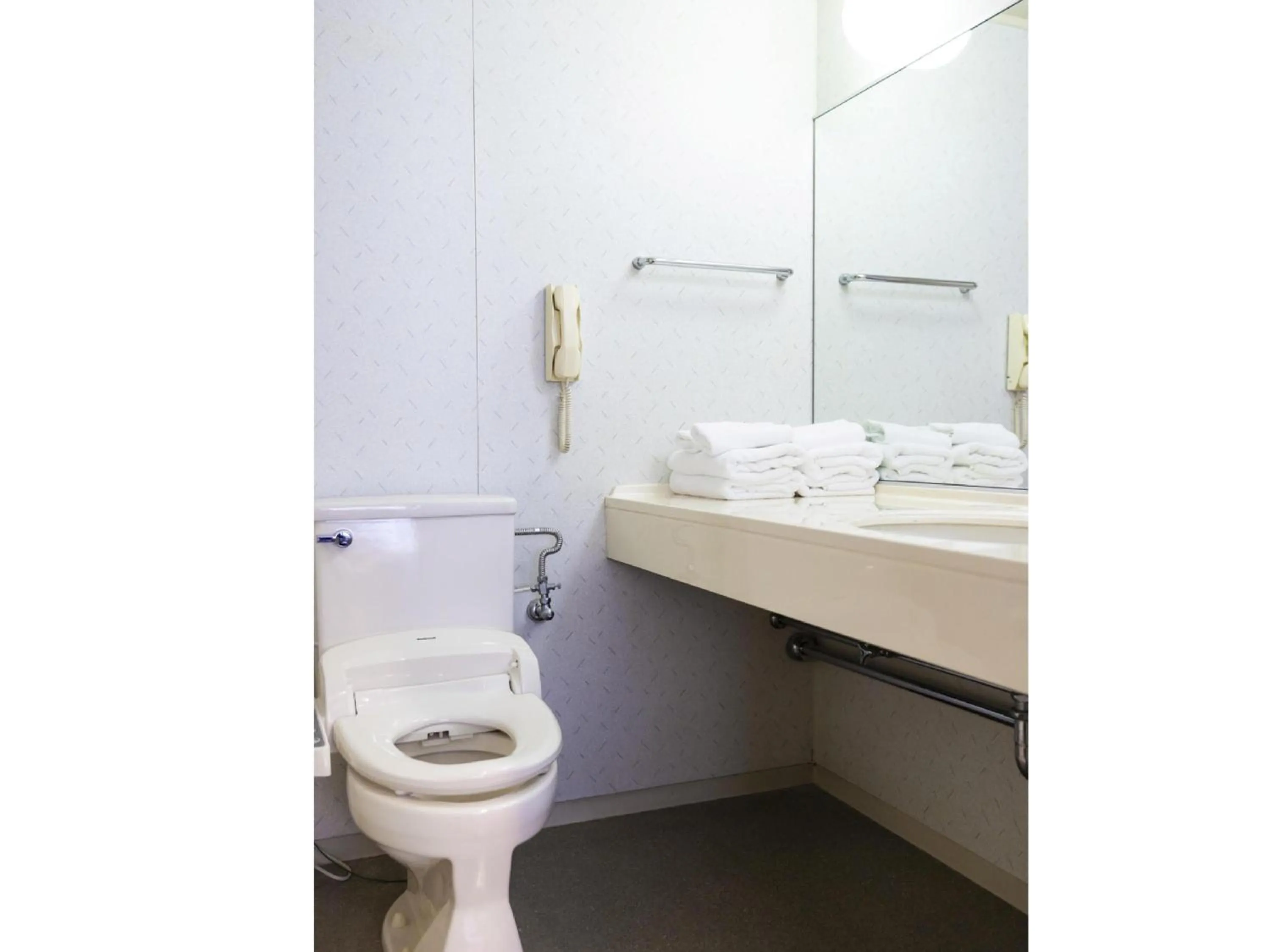 Toilet in Ariston Hotel Kobe