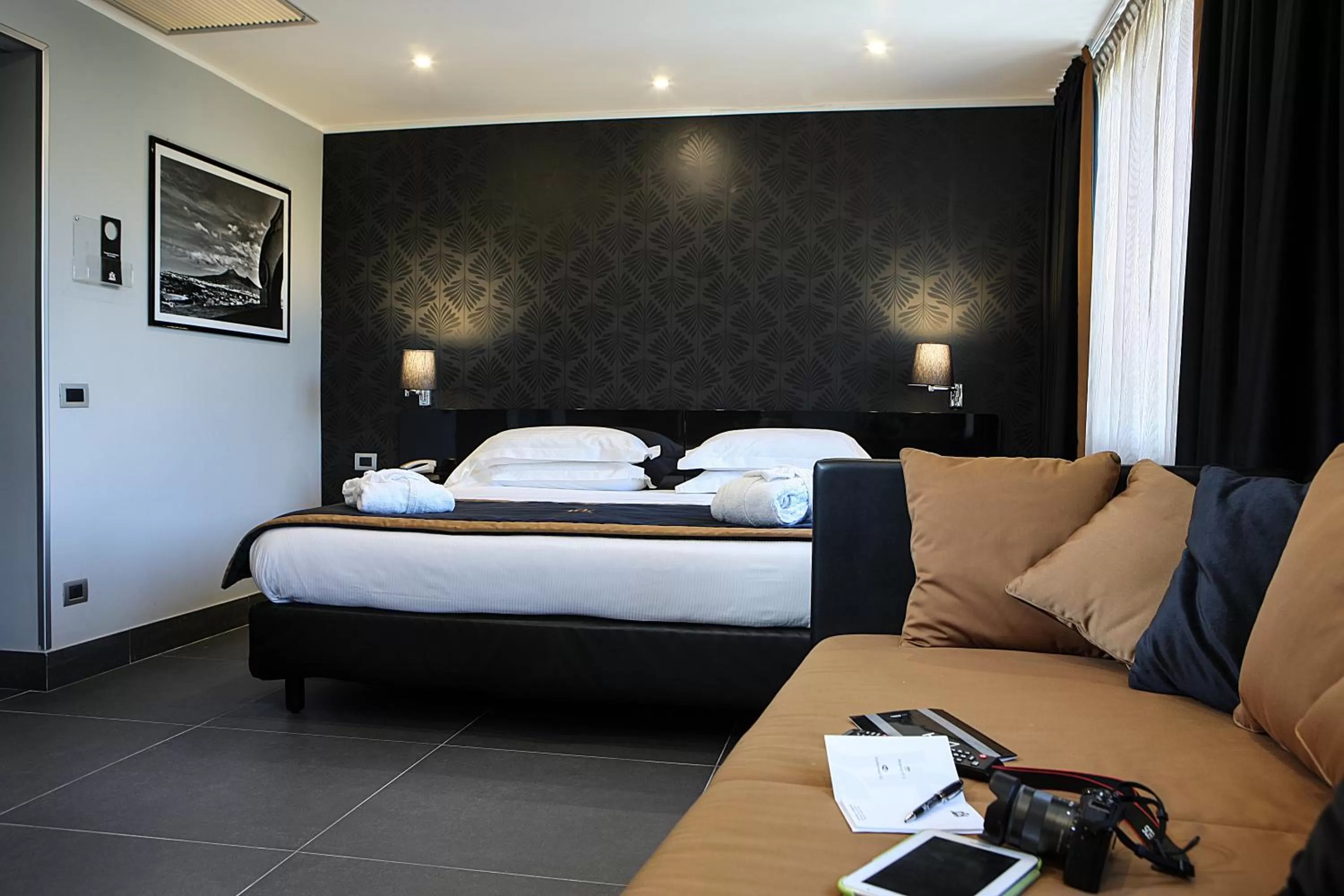 Bedroom, Bed in Best Western JFK Hotel