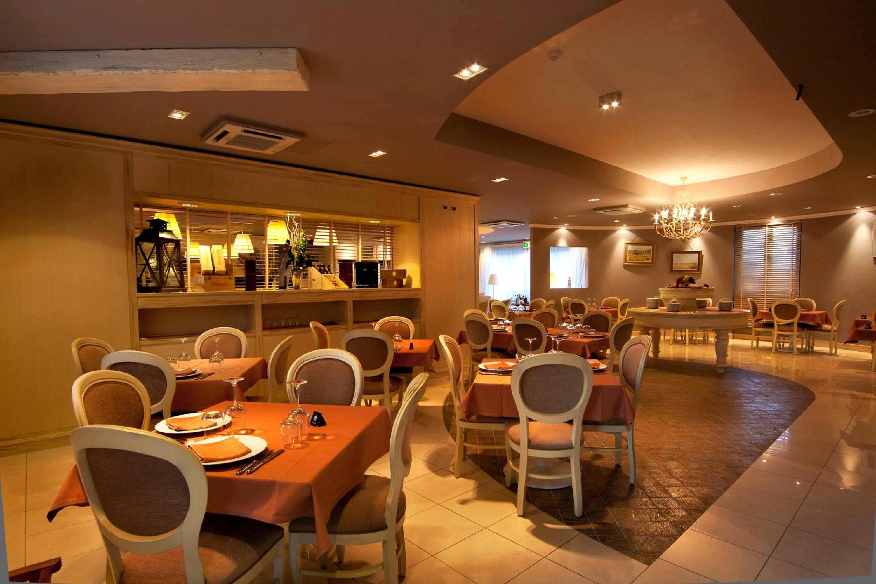 Restaurant/places to eat in Gran Paradiso Hotel Spa