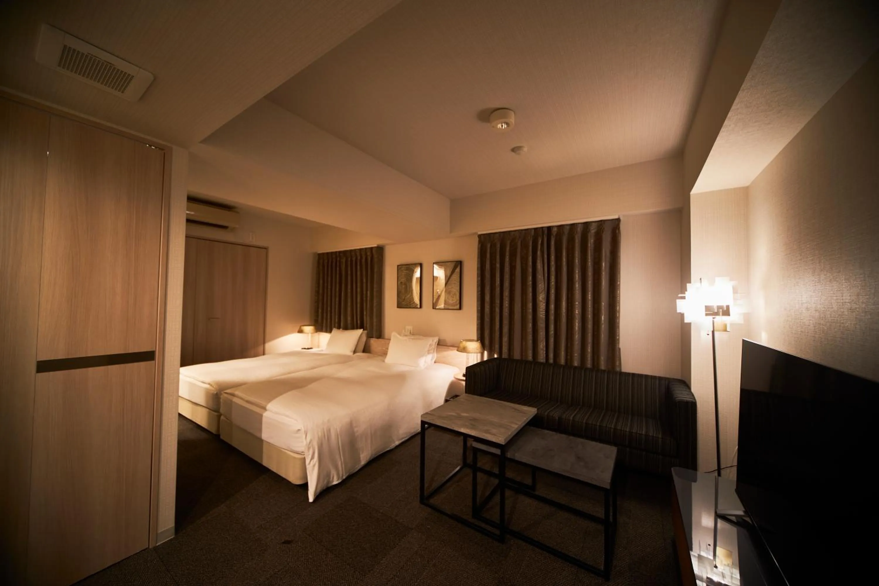 Bed in Roppongi Hotel S