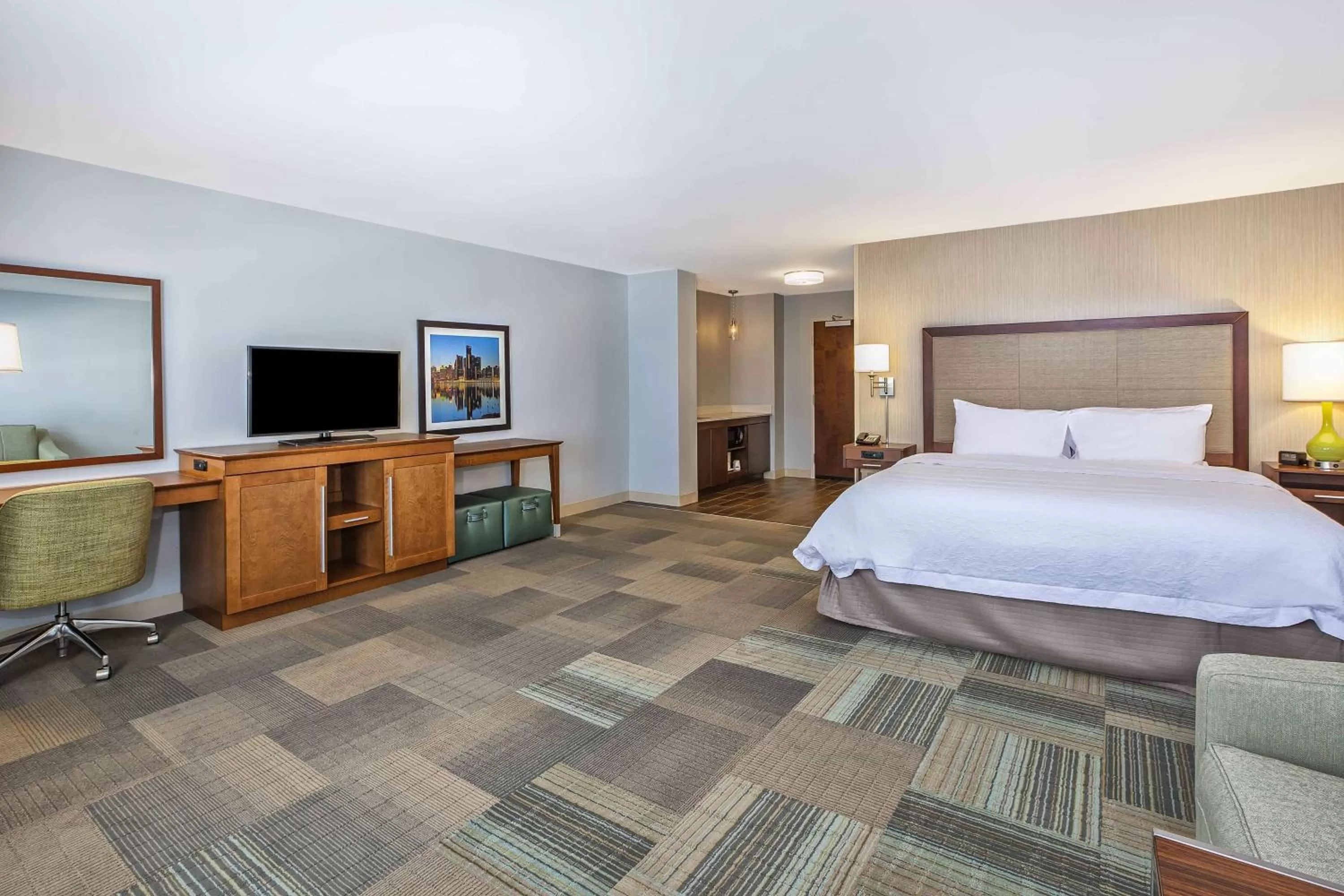 Bed in Hampton Inn by Hilton West Bloomfield Novi