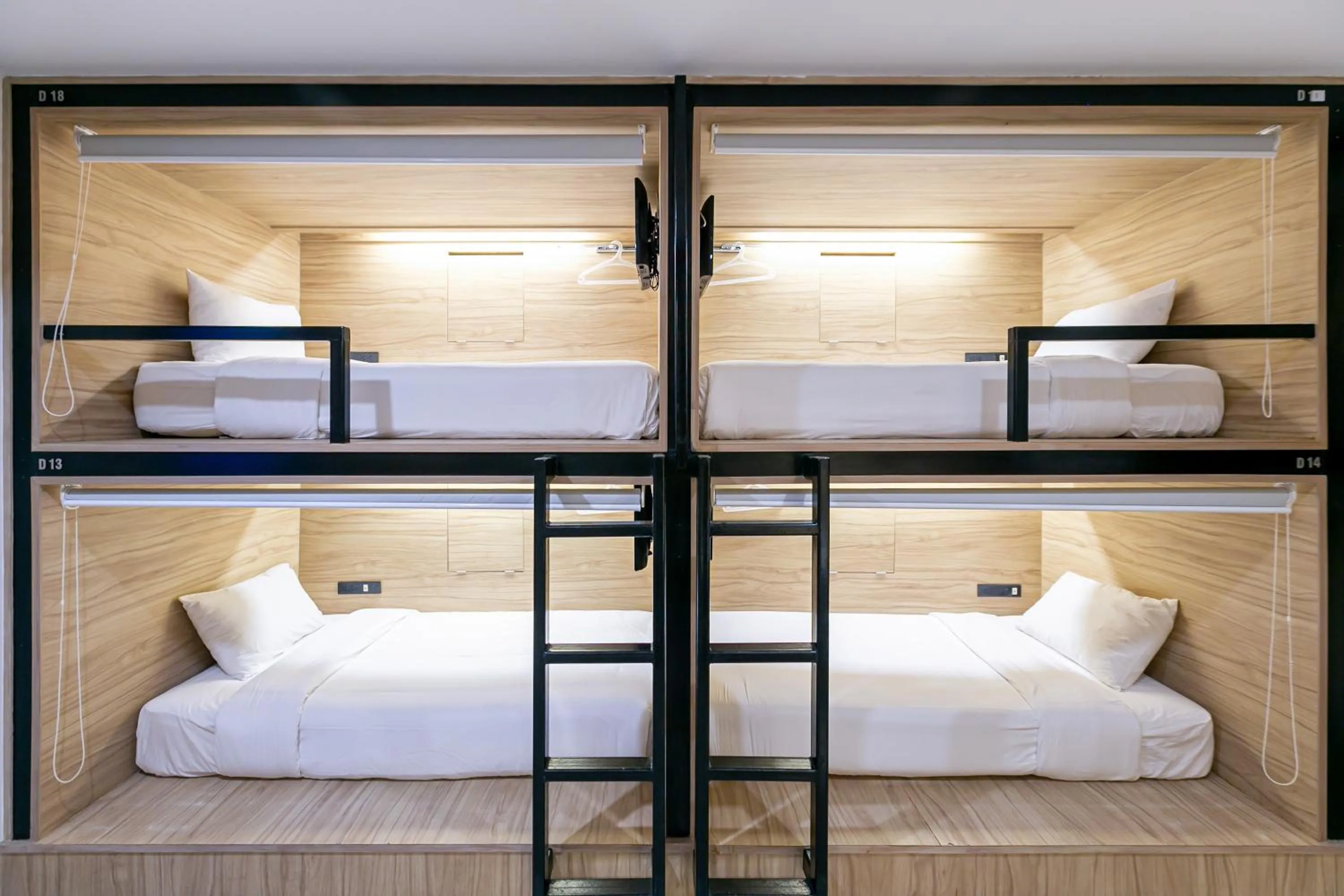 Bedroom, Bed in The Bedrooms Hostel Pattaya