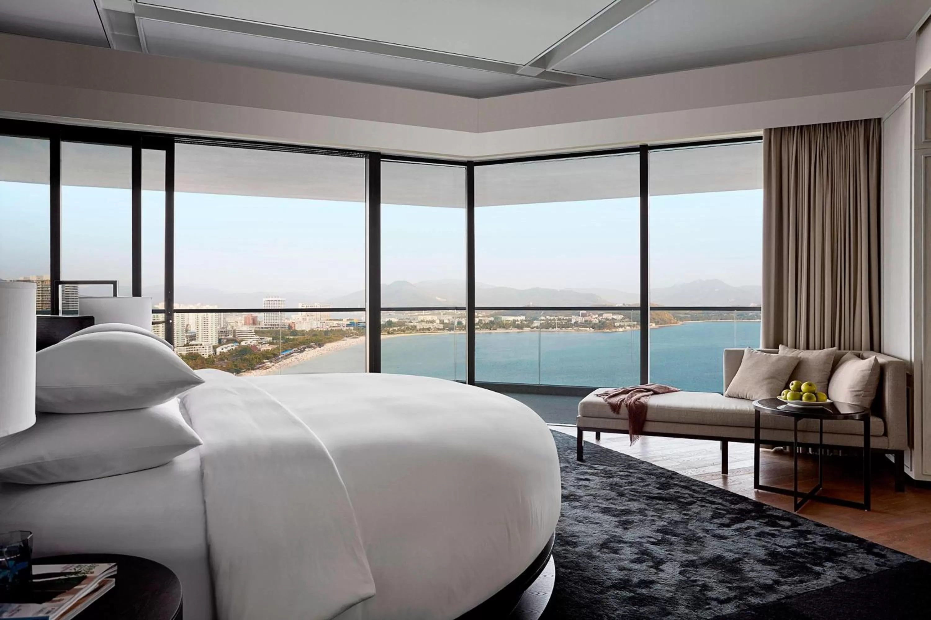 Bedroom, Bed in The Shanhaitian Resort Sanya, Autograph Collection