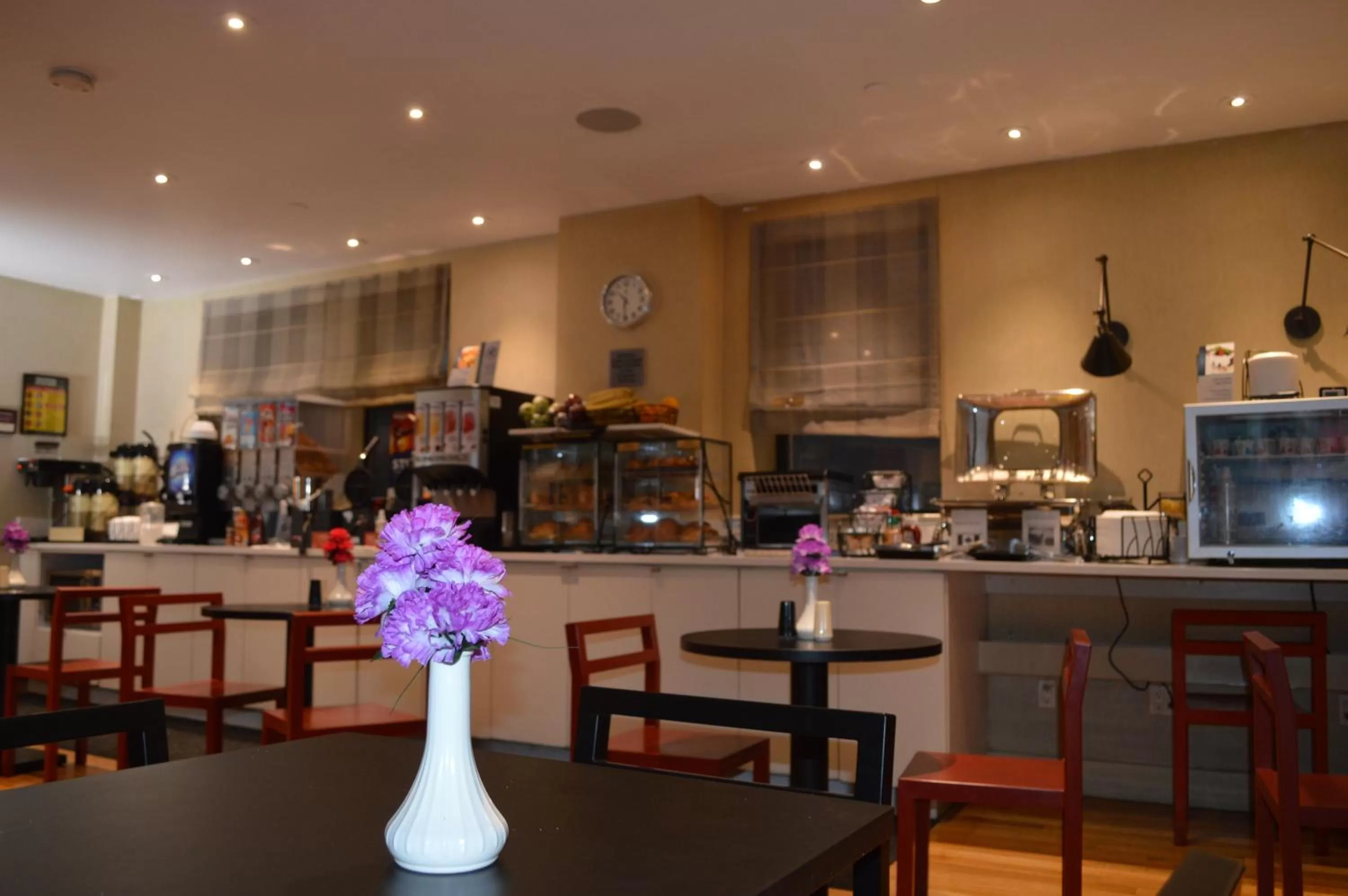 Buffet breakfast in Best Western Plus Hospitality House Suites