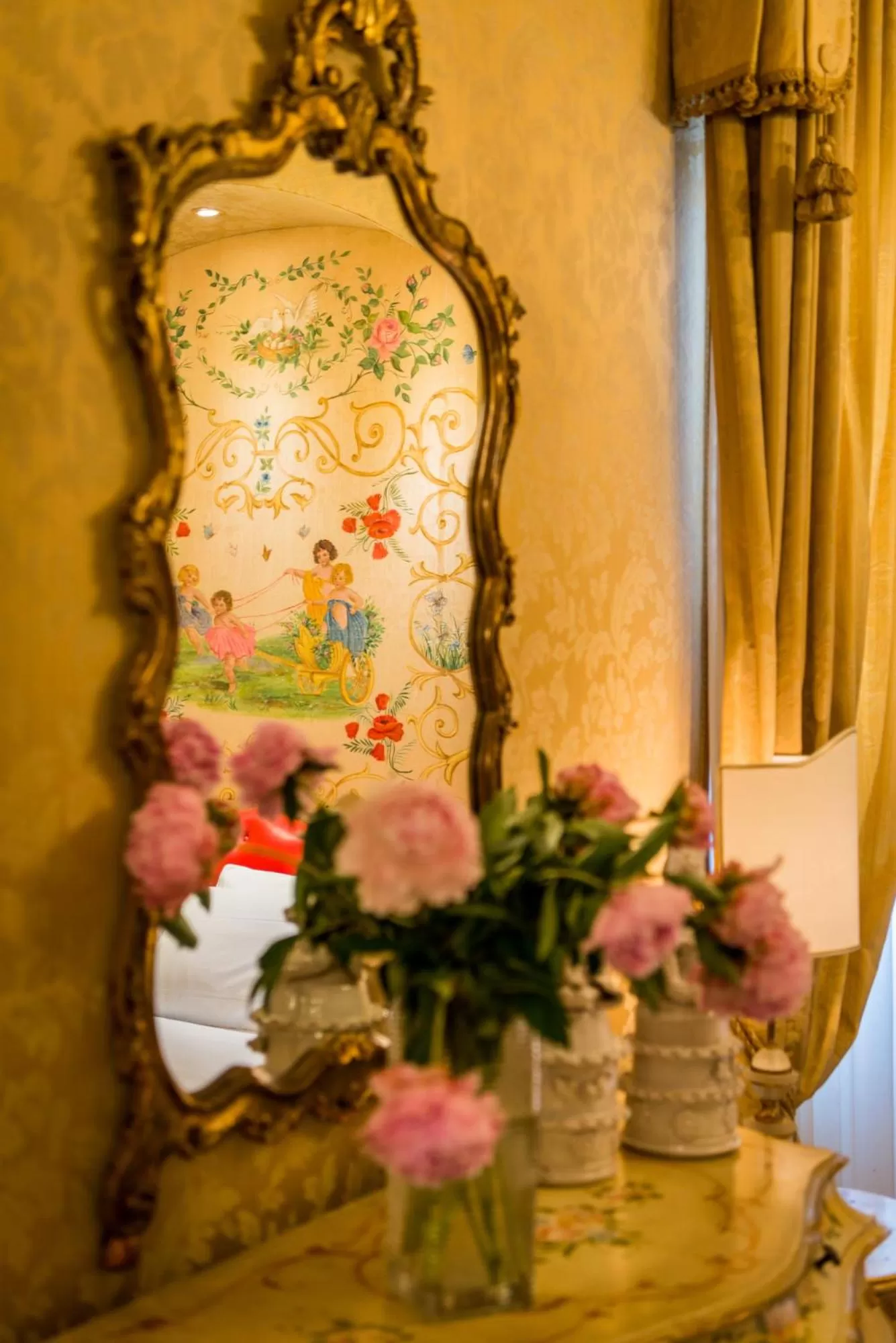 Decorative detail in Hotel Santo Stefano