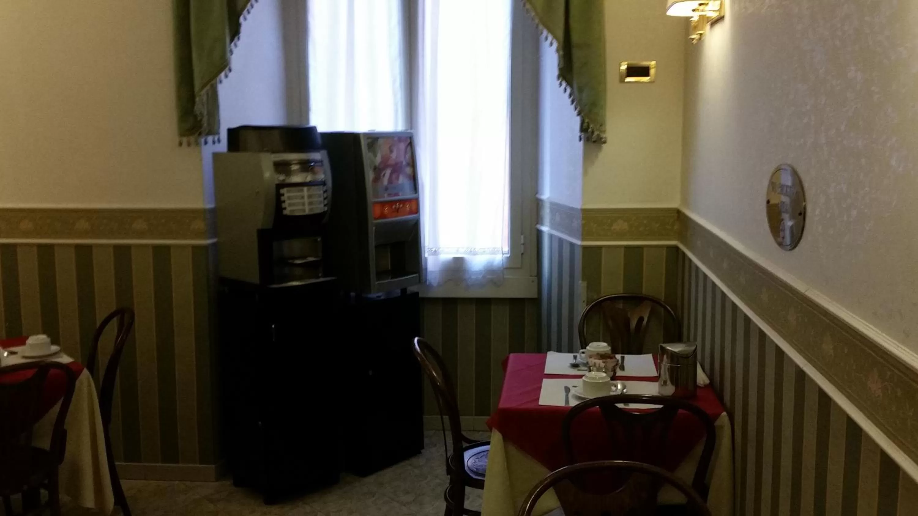 Buffet breakfast in Hotel Teti