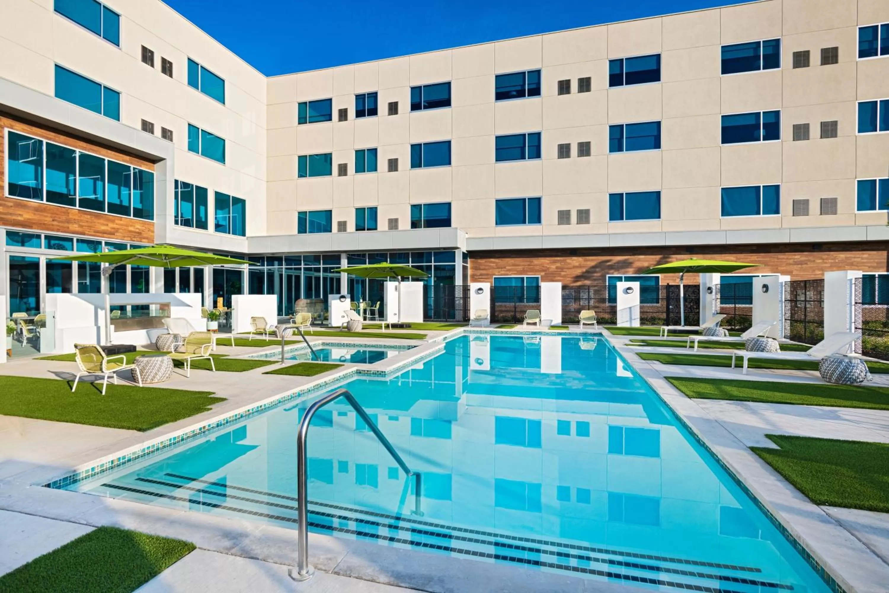 Swimming pool in Element Waco