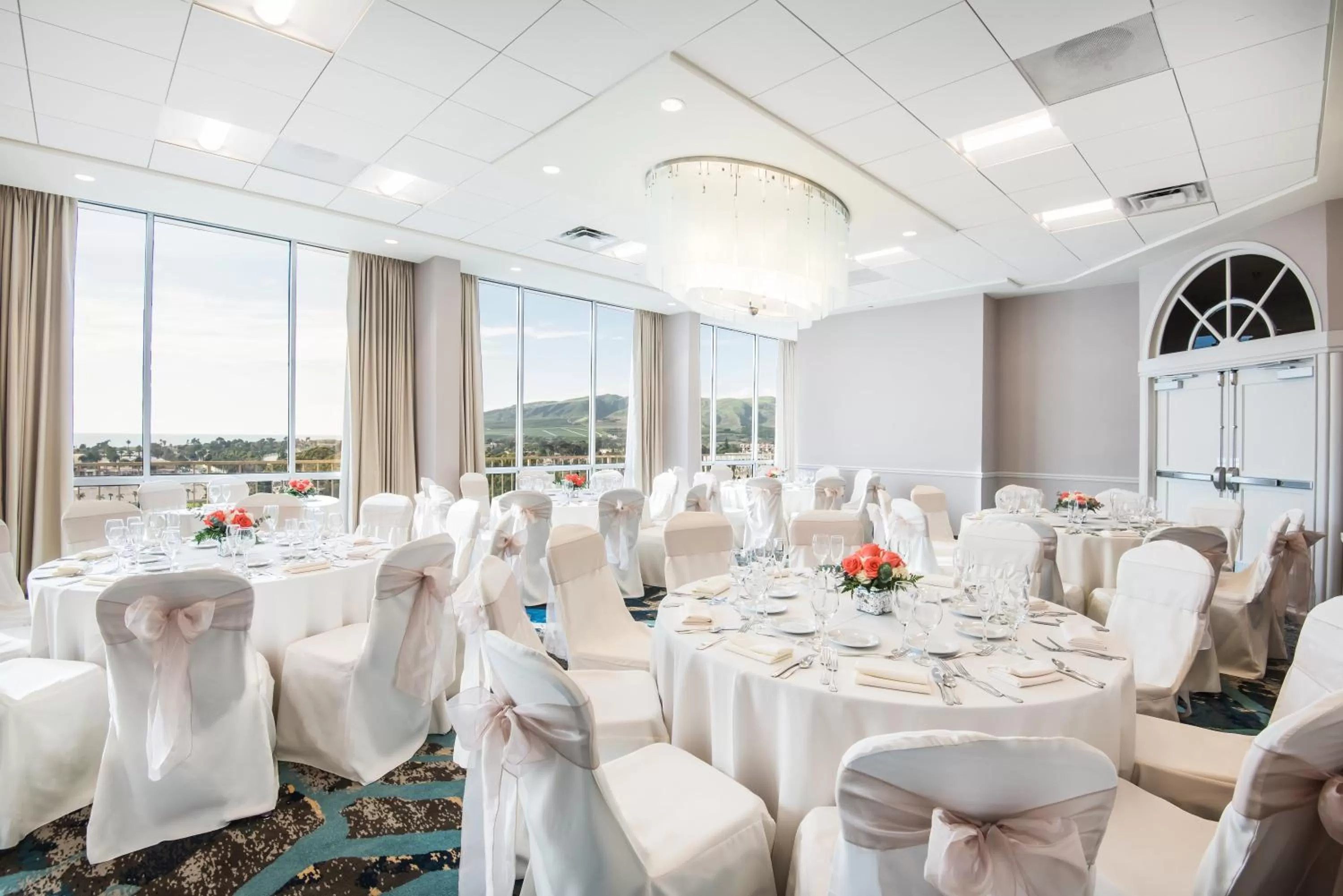 Banquet/Function facilities in Crowne Plaza Ventura Beach by IHG