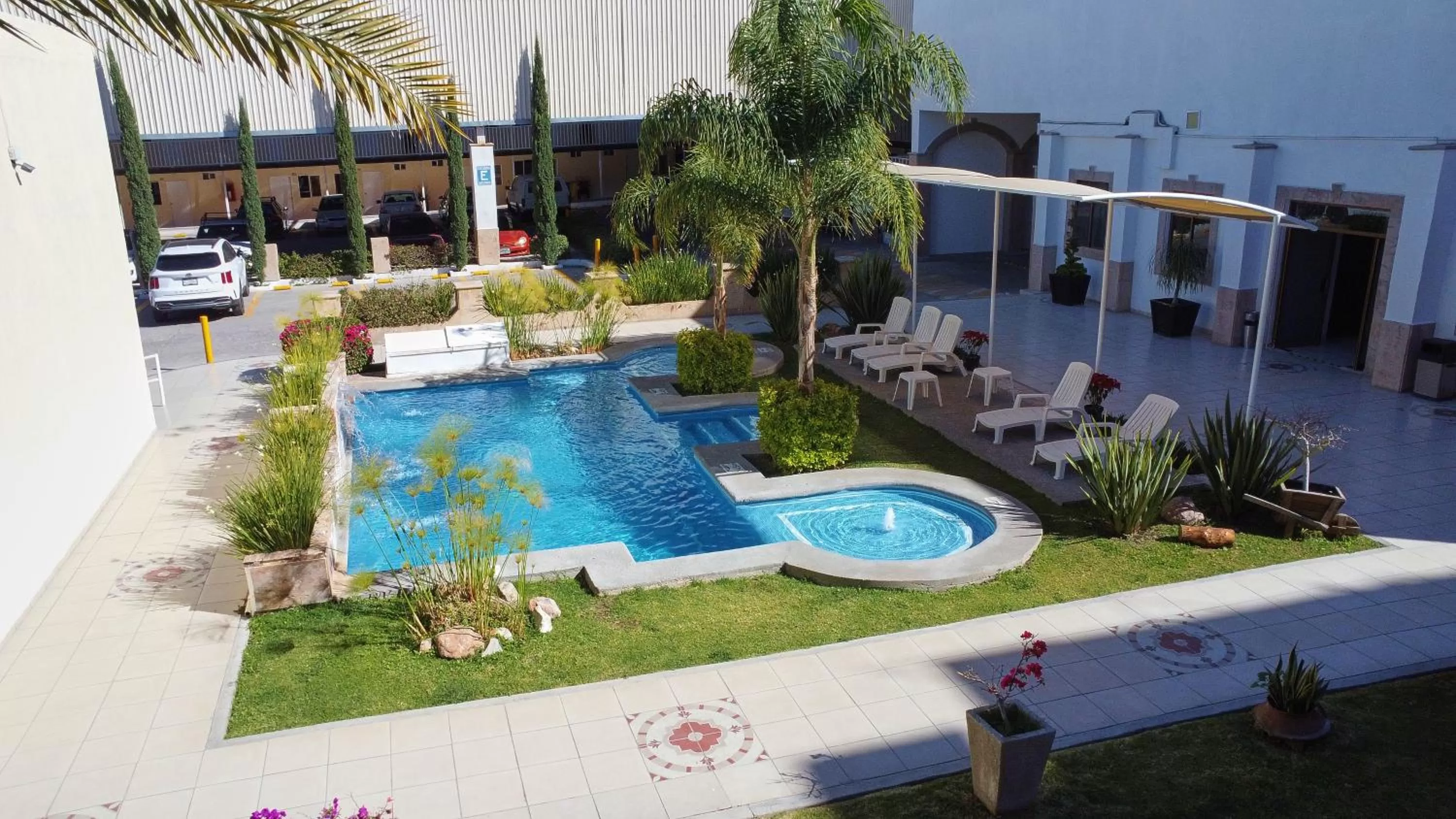 Pool view in Hotel del Alba Inn & Suites