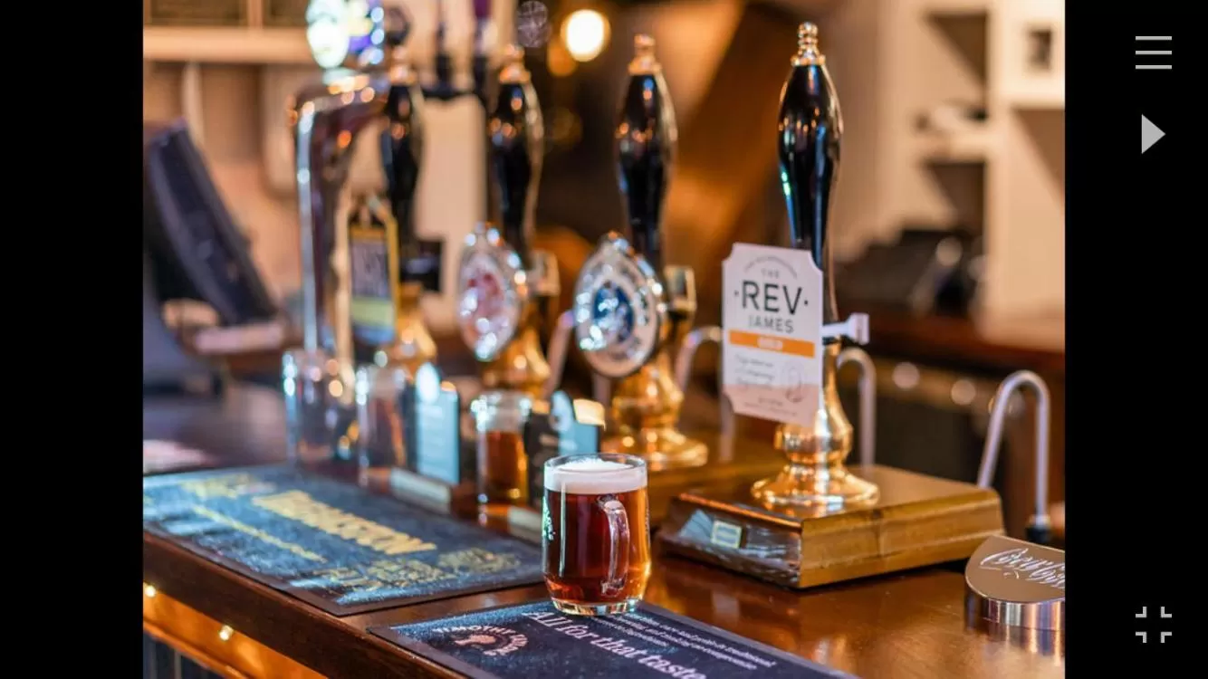 Lounge or bar in The Black Swan Hotel