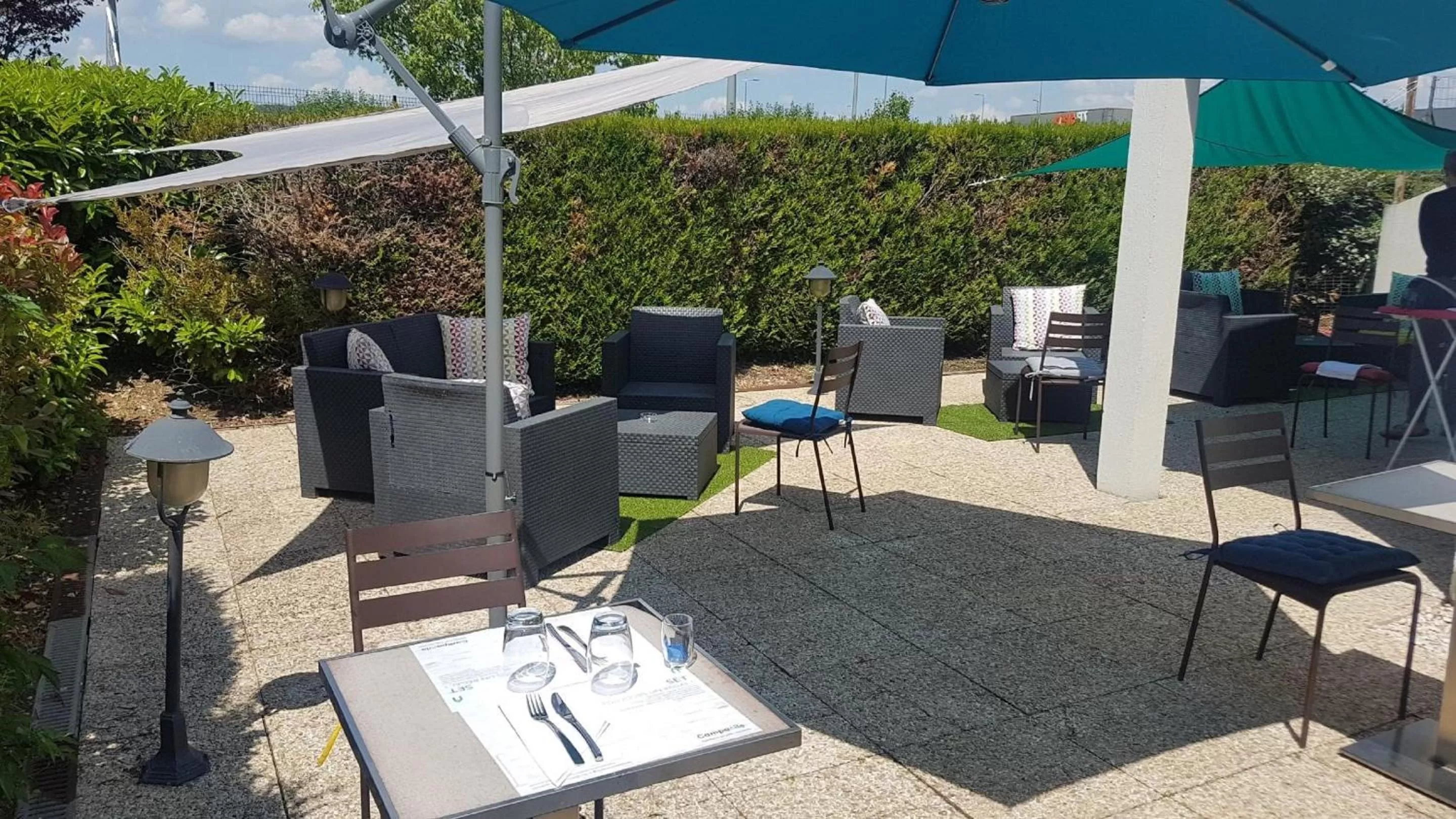 Patio in Campanile Dijon Sud - Marsannay