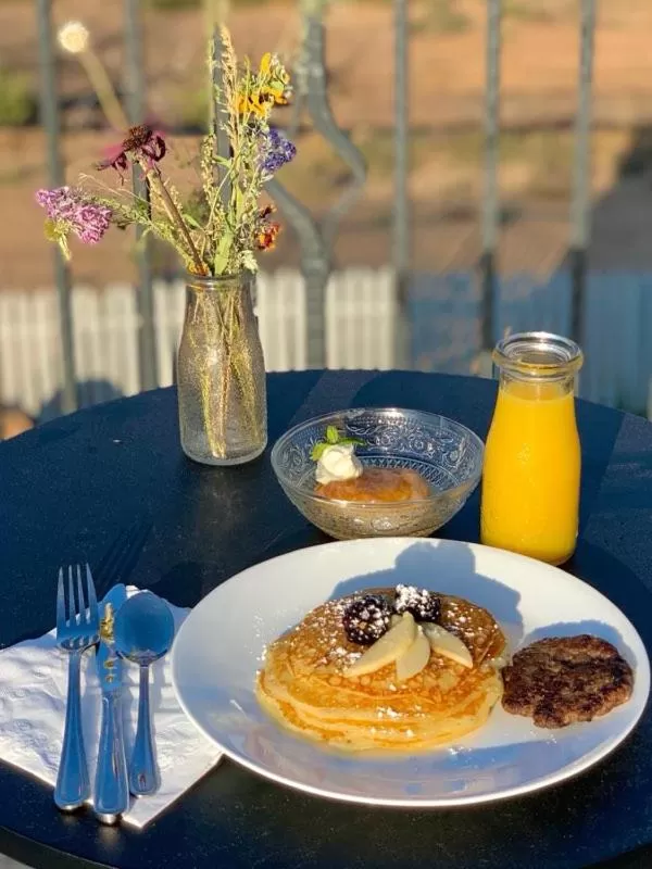 Breakfast, Food in Annie's Place Bed & Breakfast