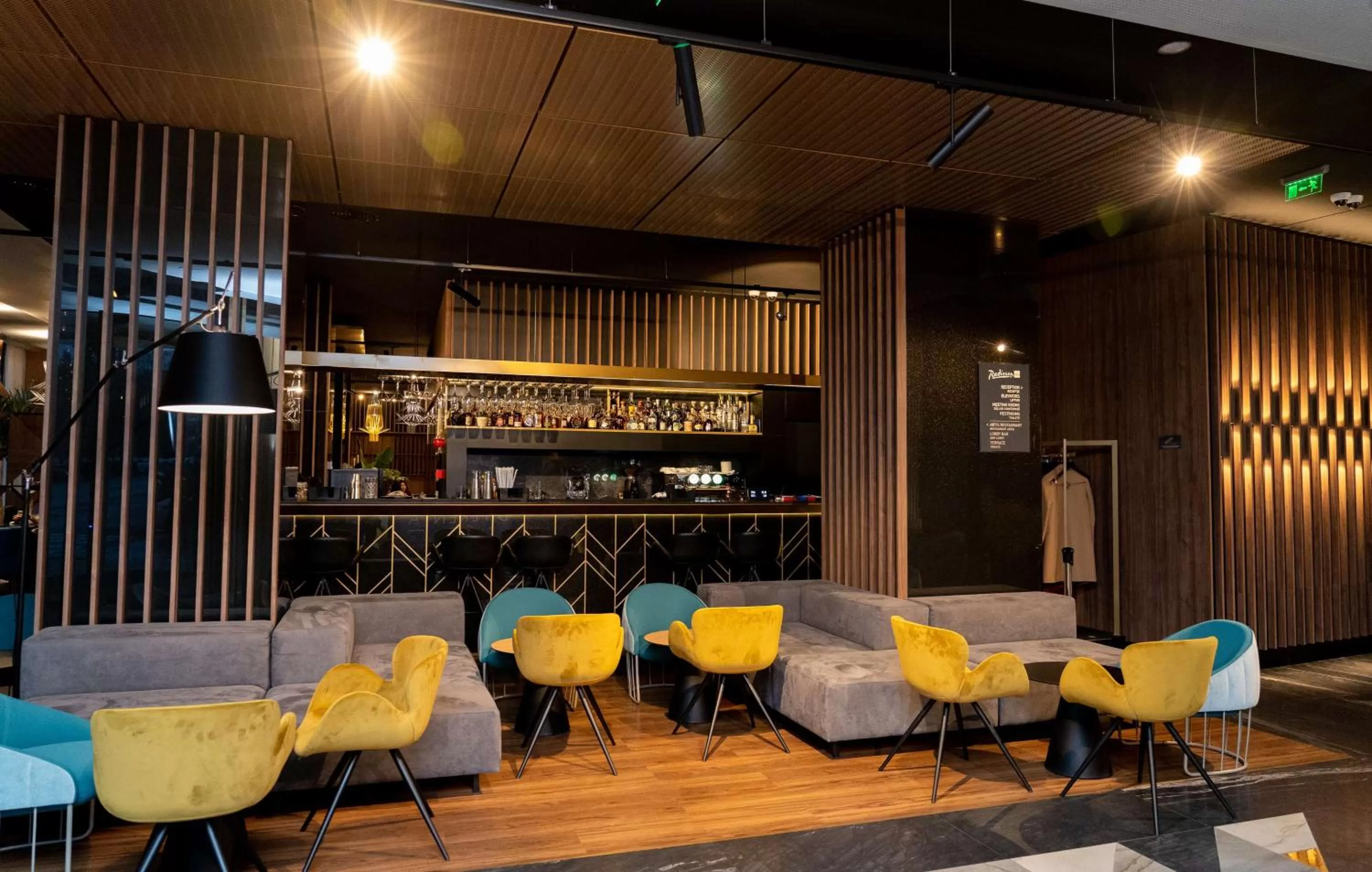 Lounge or bar in Radisson Blu Aurum Hotel, Brasov