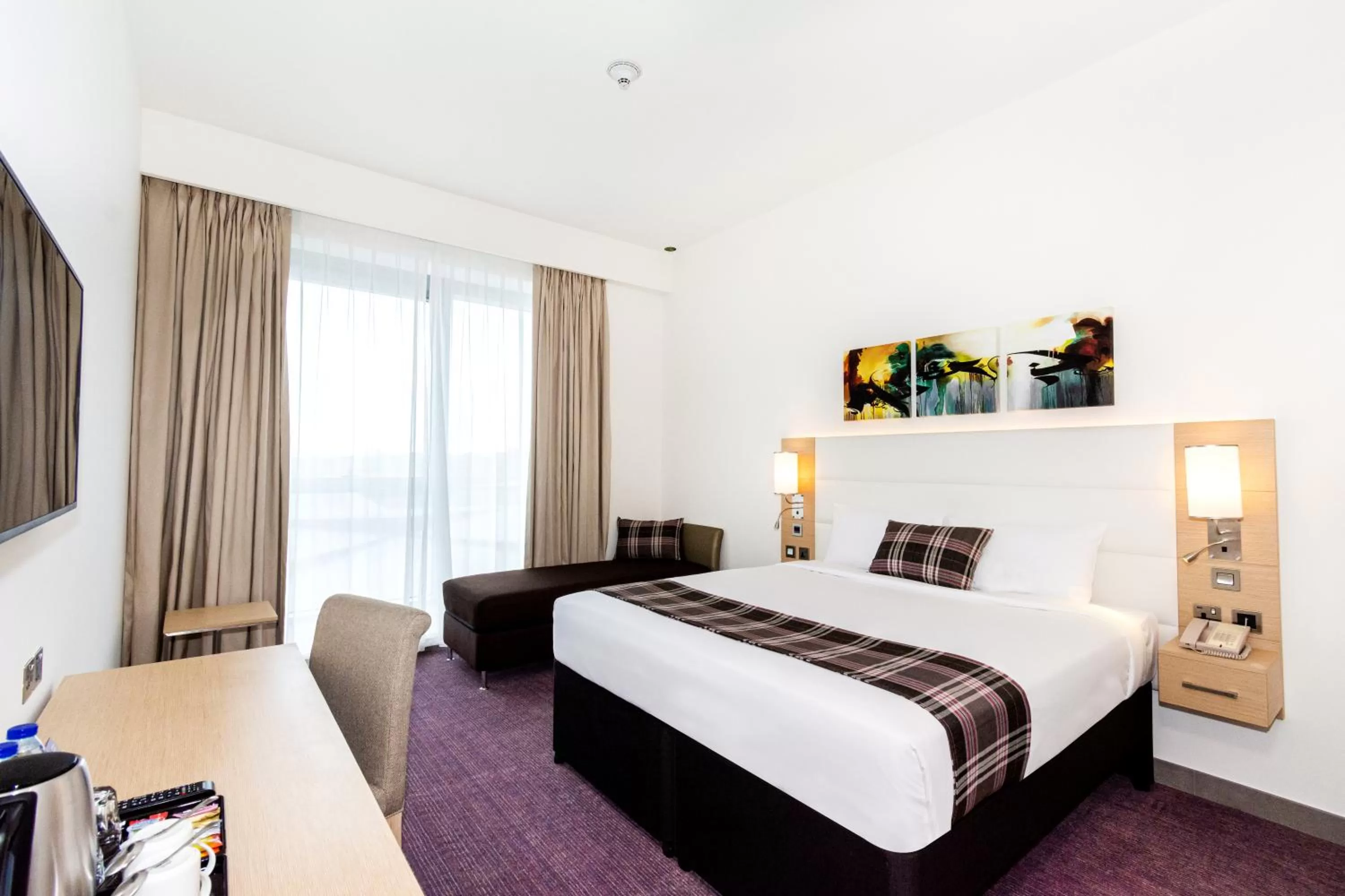 Premier Inn Dubai Dragon Mart