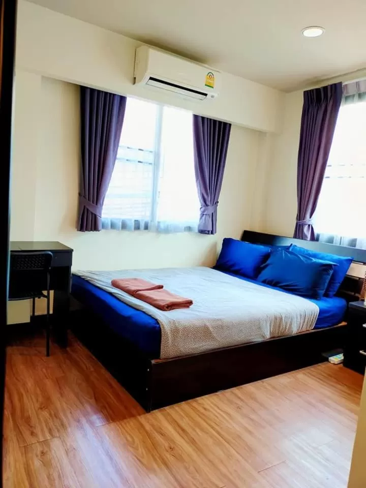 Bed in The Cube Sathorn Boutique Hotel เดอะ คิวบ์ สาทร บูติค โฮเทล Near BTS Surasak