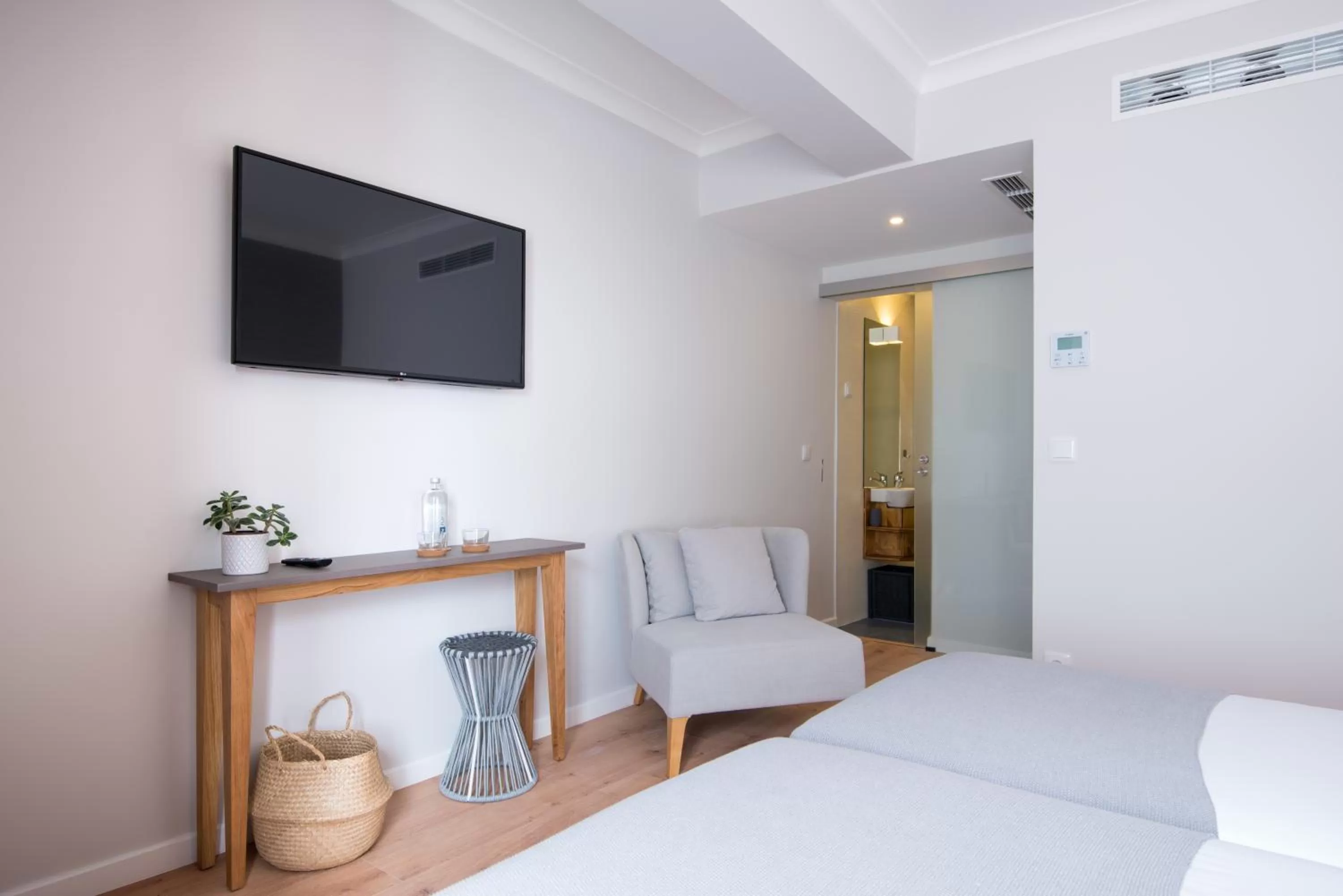 Bathroom, Bed in Reserva FLH Hotels Ericeira