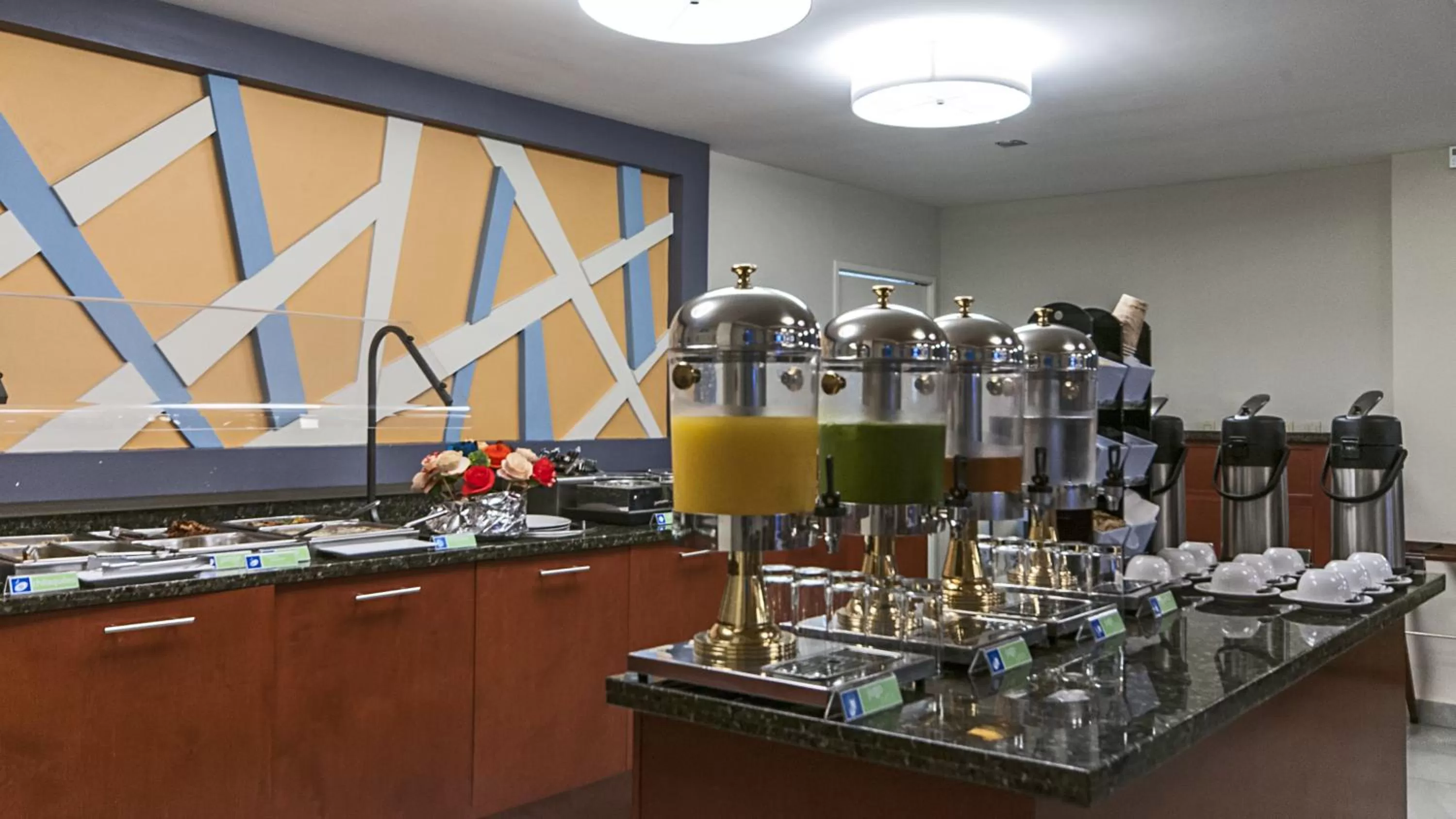 Restaurant/places to eat in Holiday Inn Express Cabo San Lucas by IHG