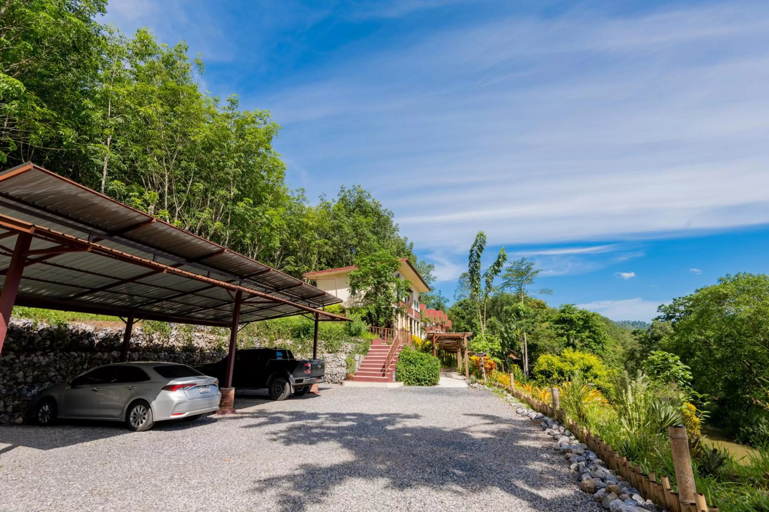 Natural landscape in Khao Sok River Home Resort