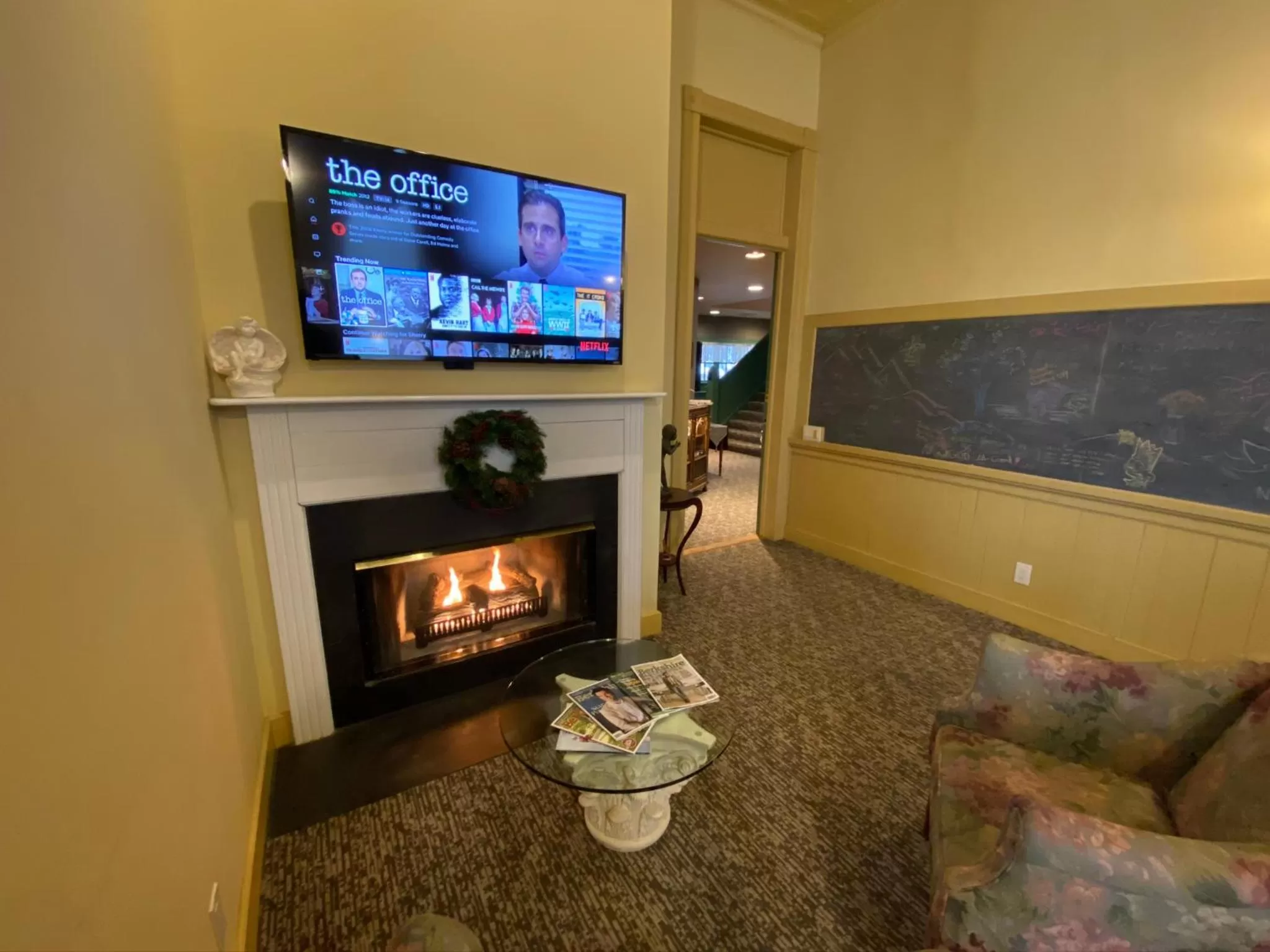 TV and multimedia in Chambery Inn