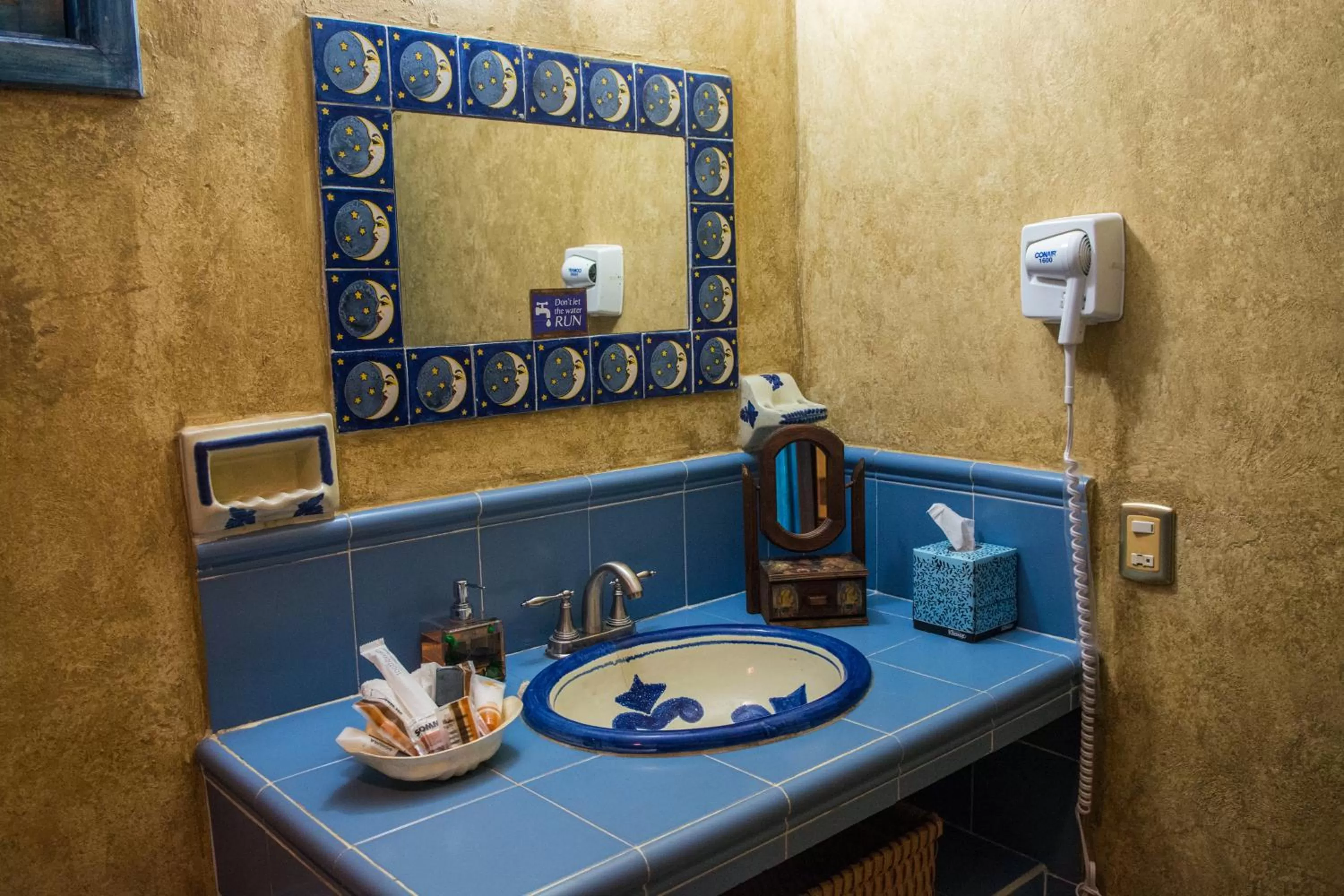 Bathroom in Hacienda Boutique B&B and Spa Solo Adultos