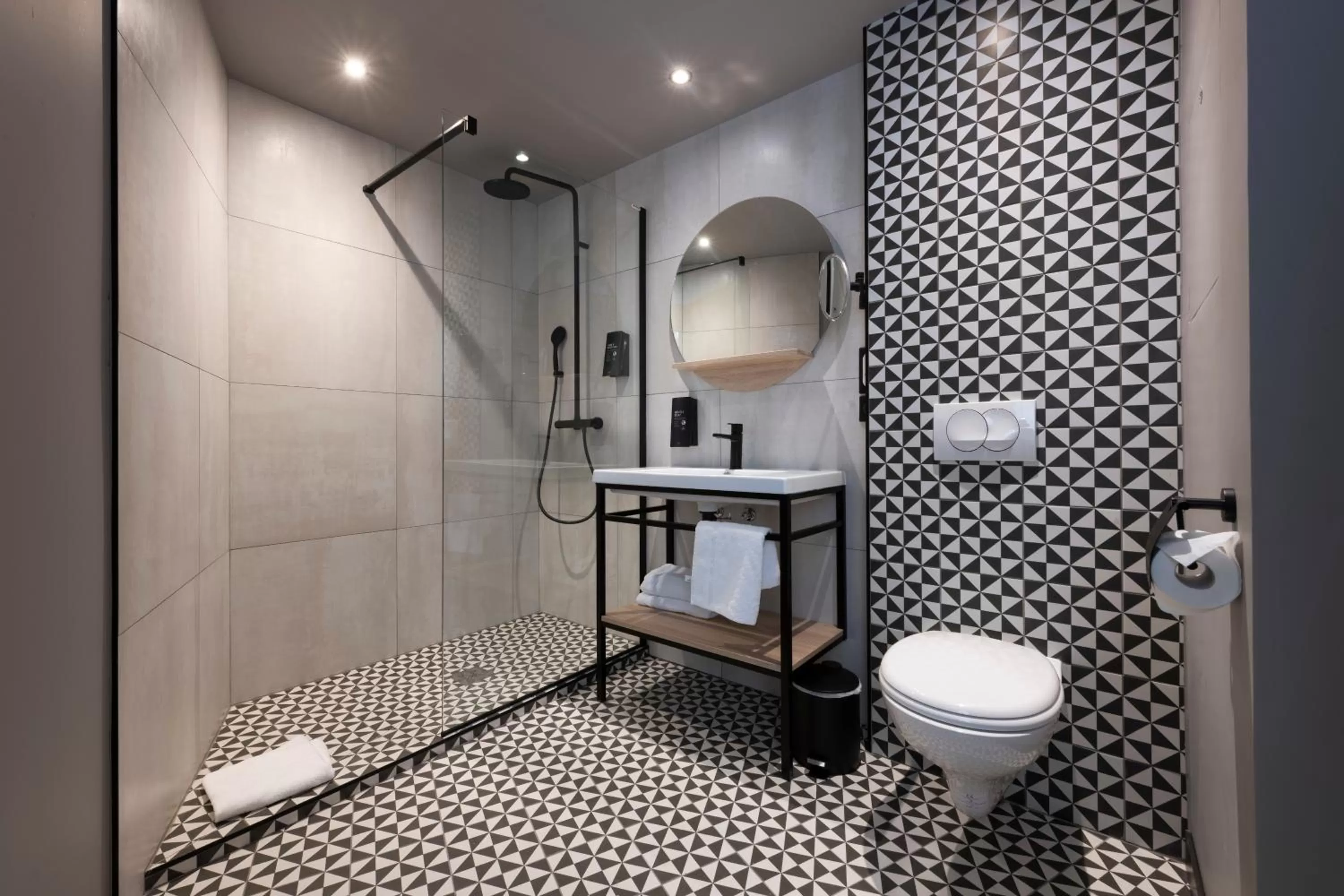 Bathroom in Tulip Residences Joinville-Le-Pont